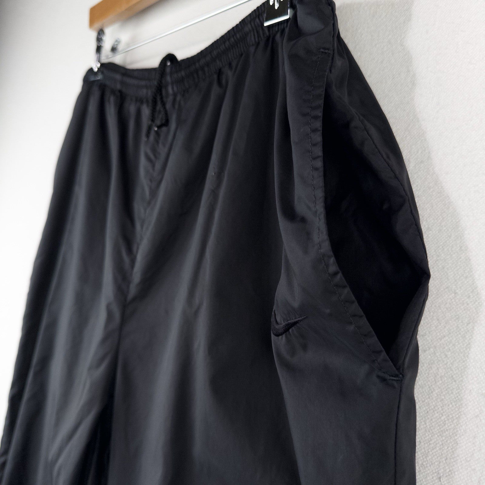 90s Vtg Nike Nylon Jogger Pants Men’s Large Black Drawstring Lined Zip Ankle