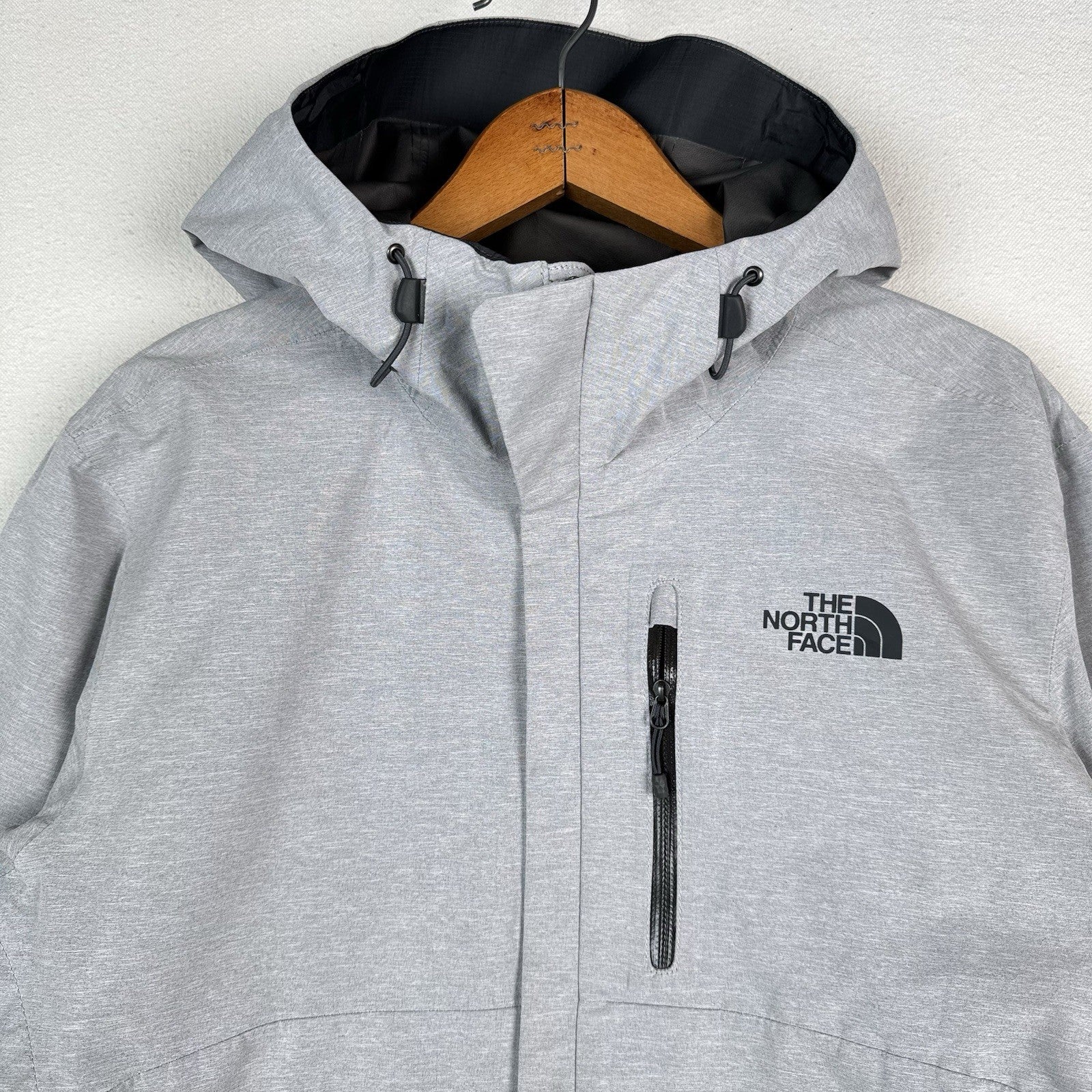 The North Face Men’s Dryzzle Waterproof Jacket Medium Zip Vents Heather Gray