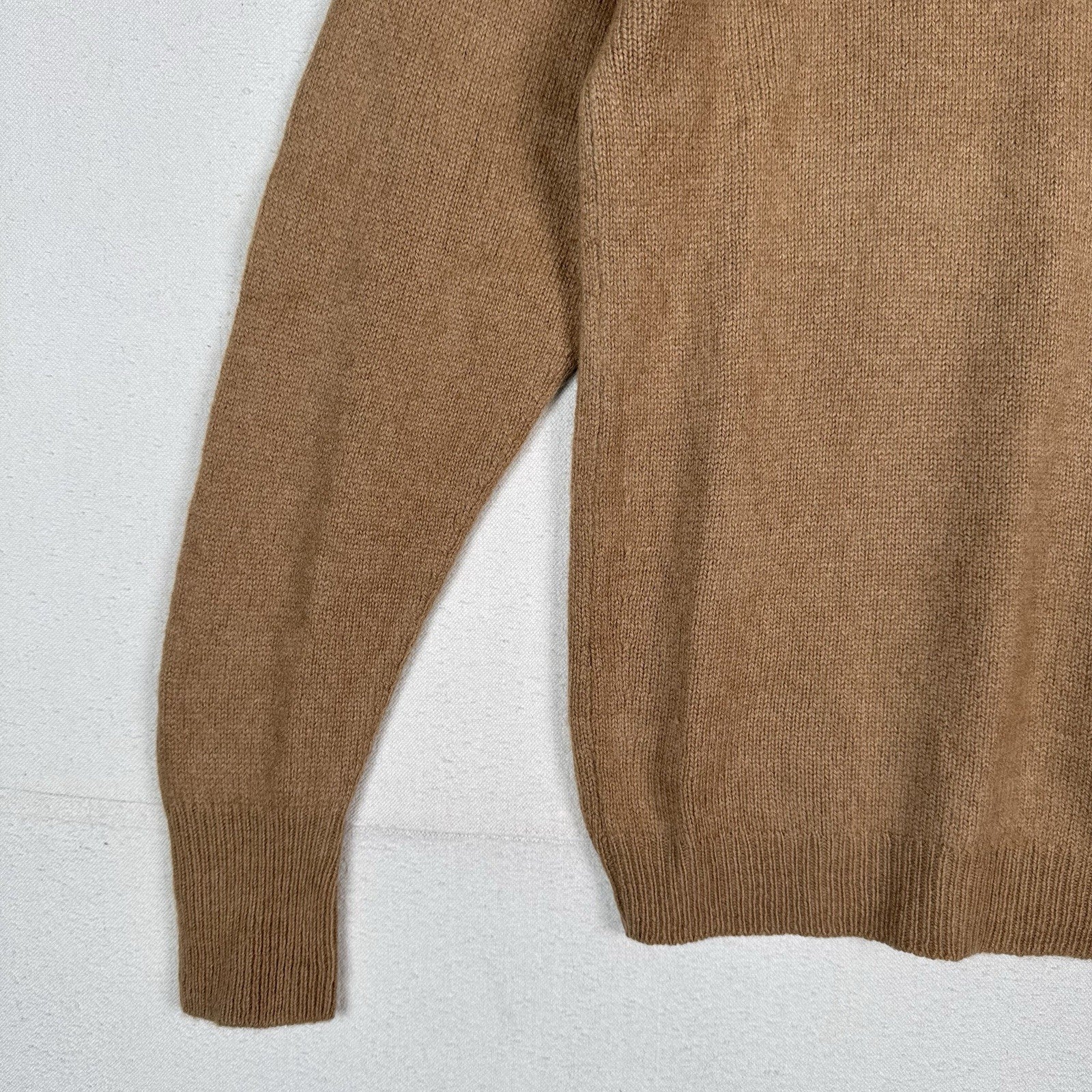 Vtg Hardy Amies For Byford England 100% Camel Hair V-neck Sweater Mens 40 Medium