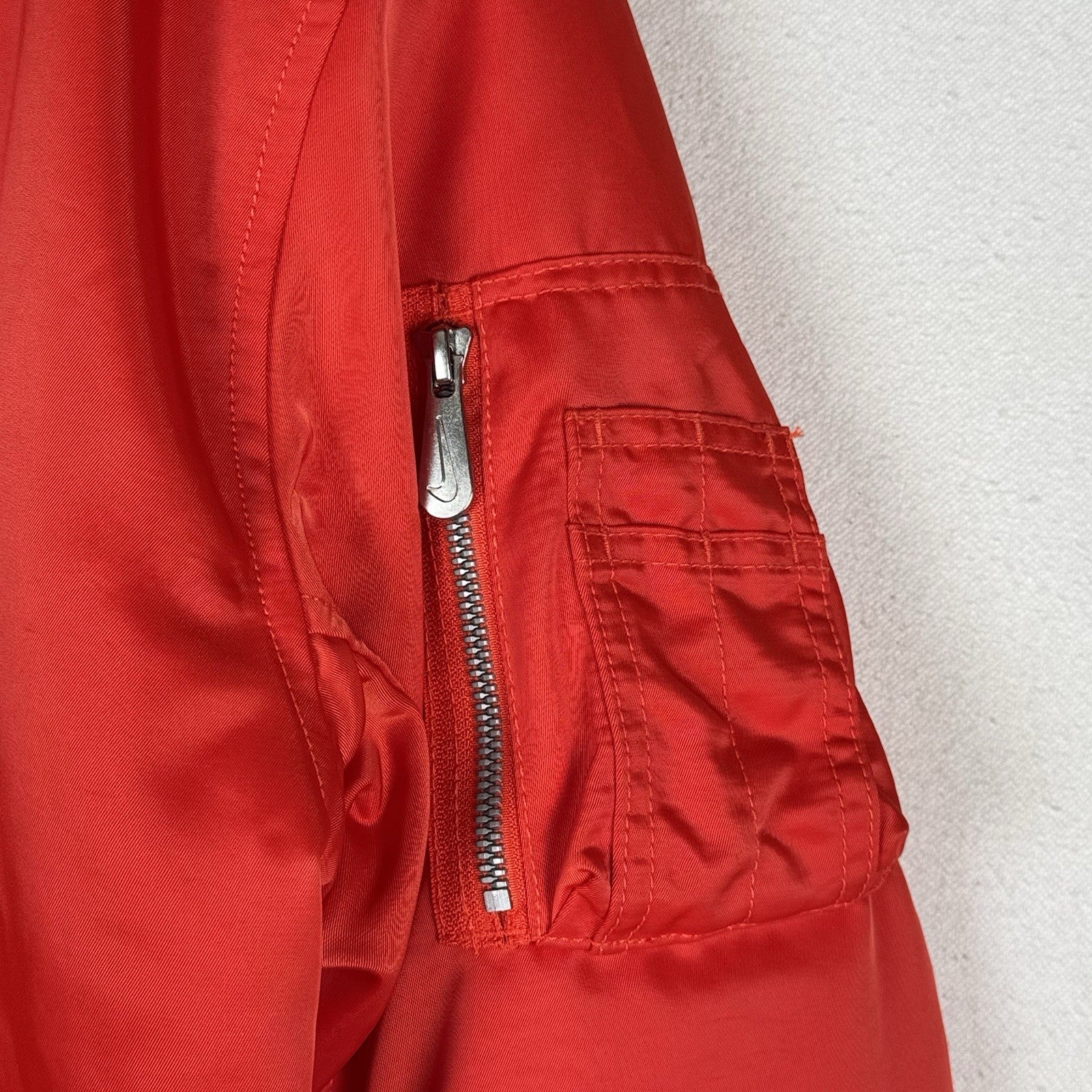 NWOT Nike Air Therma-Fit Satin Bomber Jacket Picante Red Men's Small DV9891-633