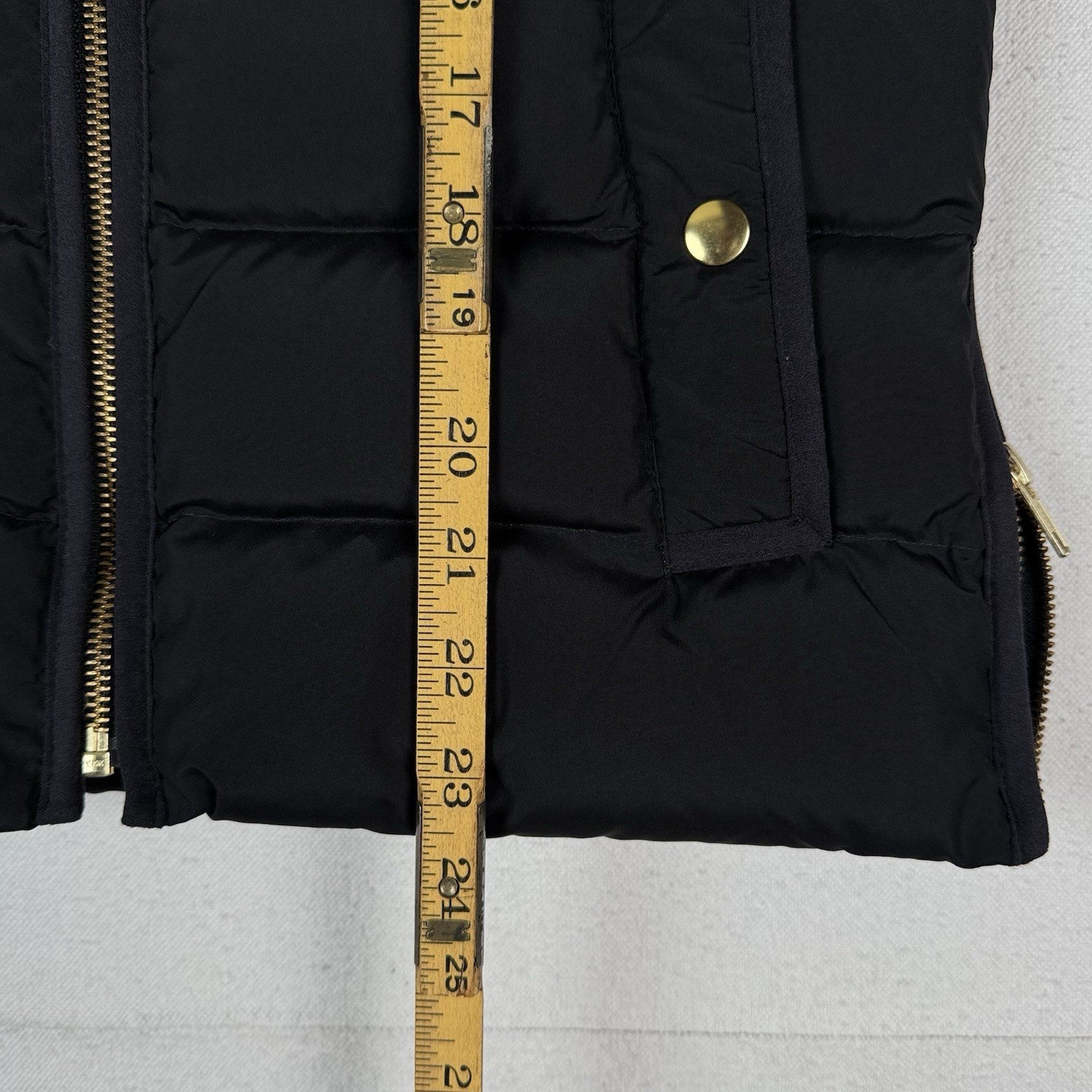 J Crew Women’s Mountain Puffer Vest XXSmall Solid Black Down Filled Side Zip