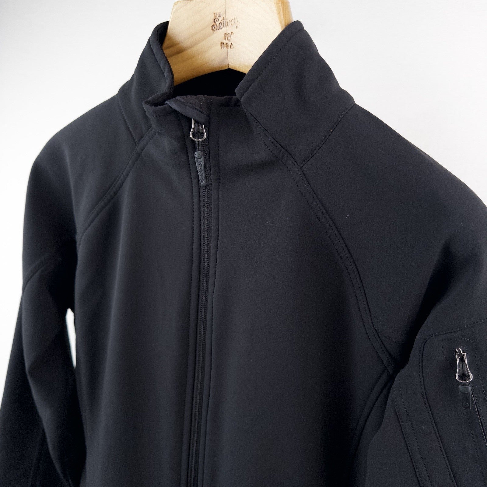 Marmot Softshell Water Resistant Black Ski Jacket Women’s Large