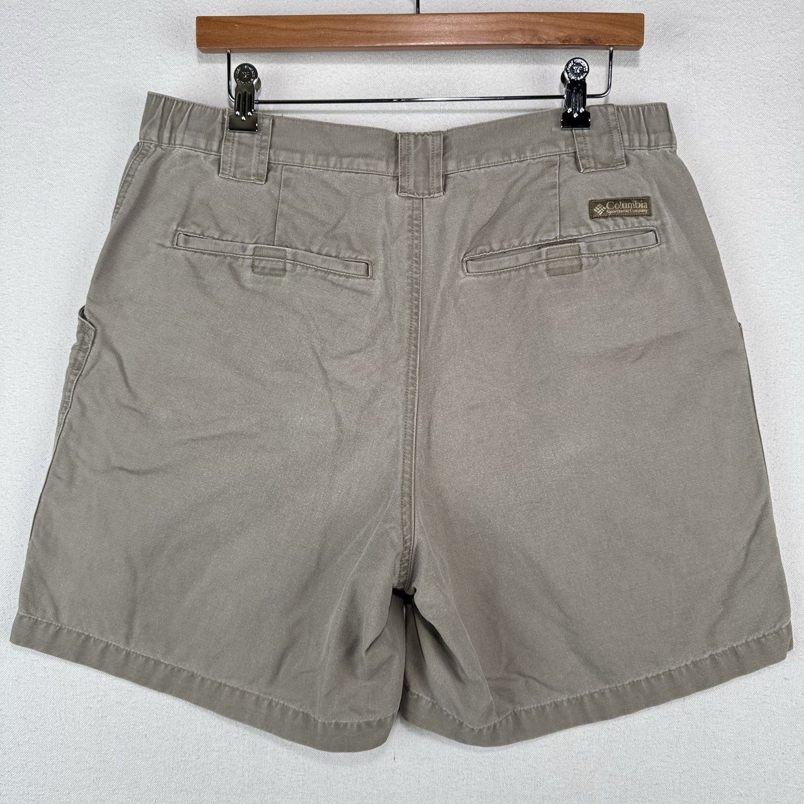 Men's "Columbia" Size XL (W38xL8.5) Olive Green, Elastic Side, Cargo Shorts