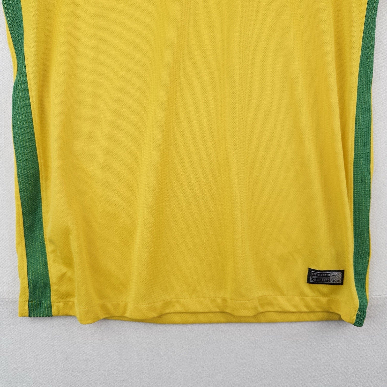 Nike Brazil 2016-17 Home Football Kit Soccer Jersey Men’s M