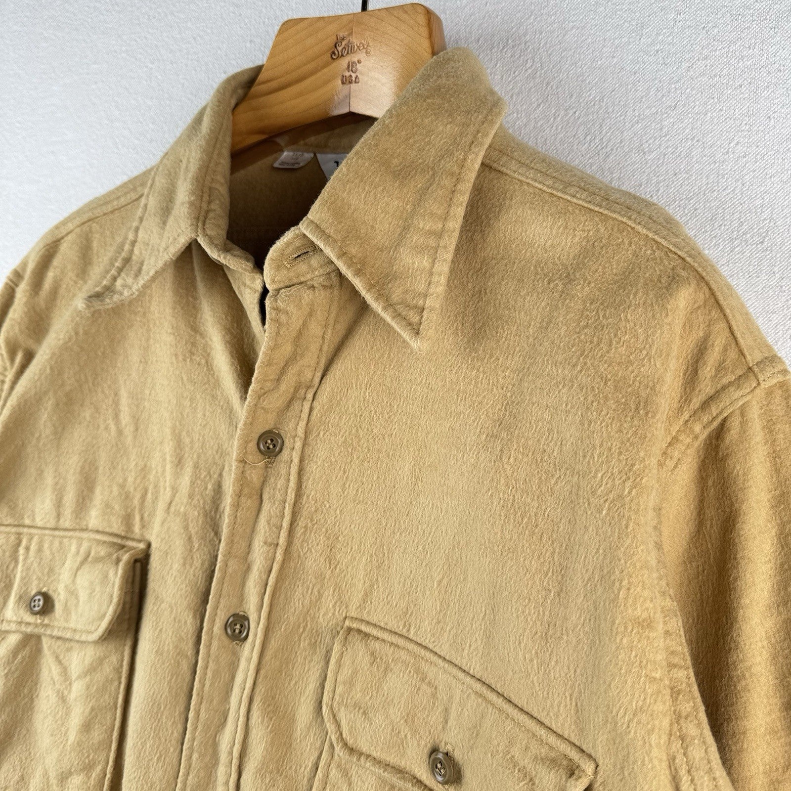 70’s Vintage Woolrich Flannel Button Up Shirt 2XL Mens Beige Brown Made in USA