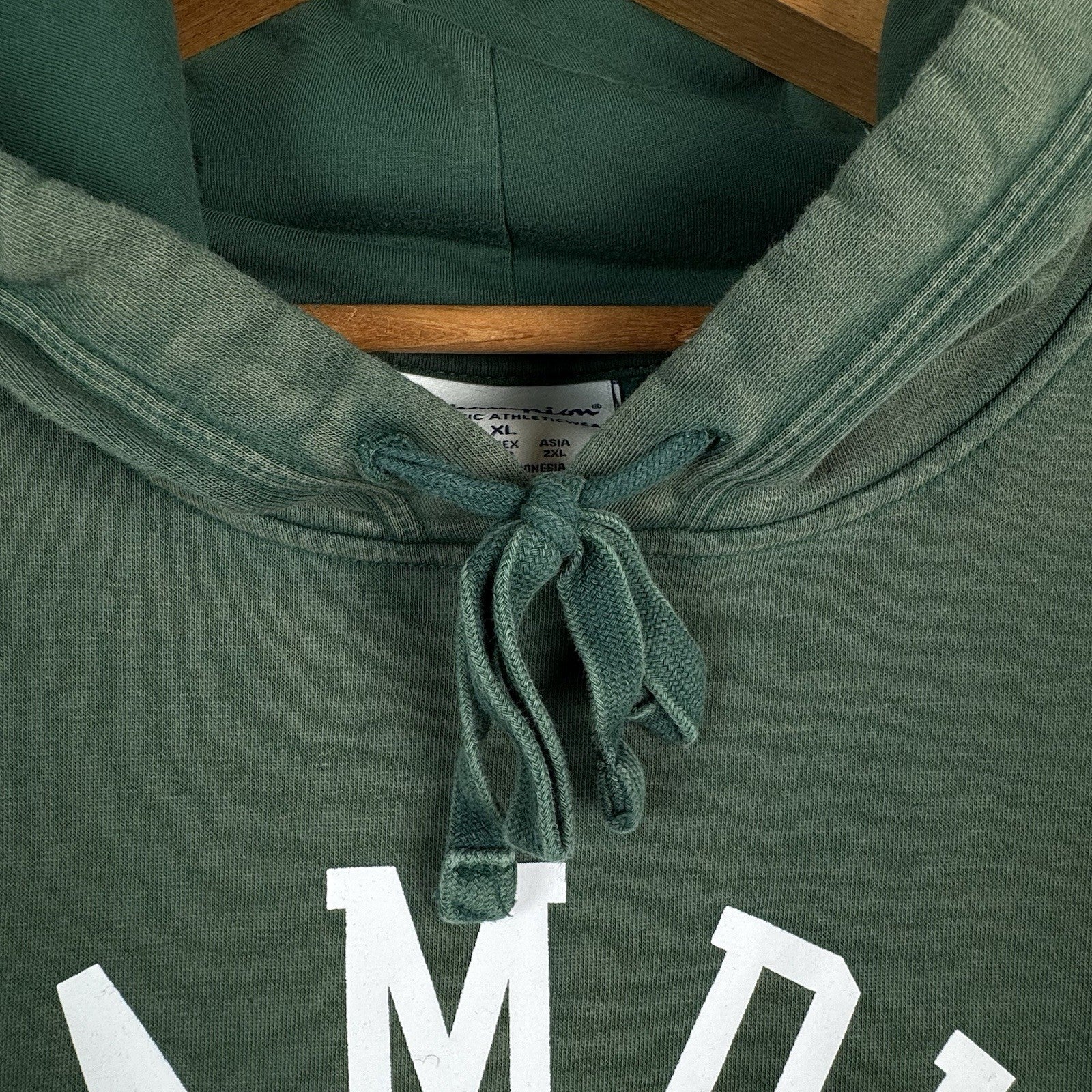 Men's Champion Soft Green Vintage Wash Varsity Graphic Hoodie Size XL