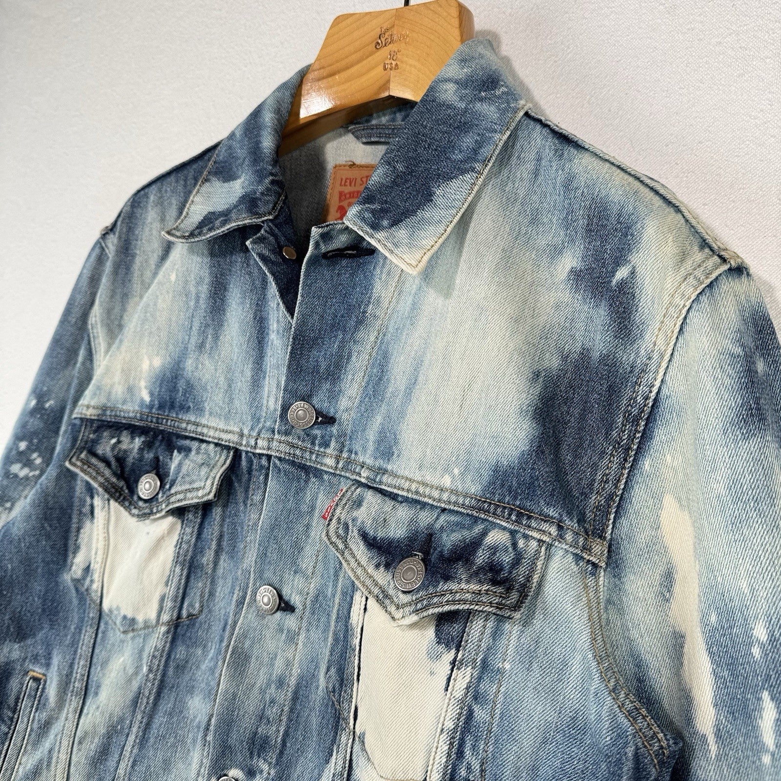 Levis Denim Jean Jacket Distressed and Bleached Men’s Medium