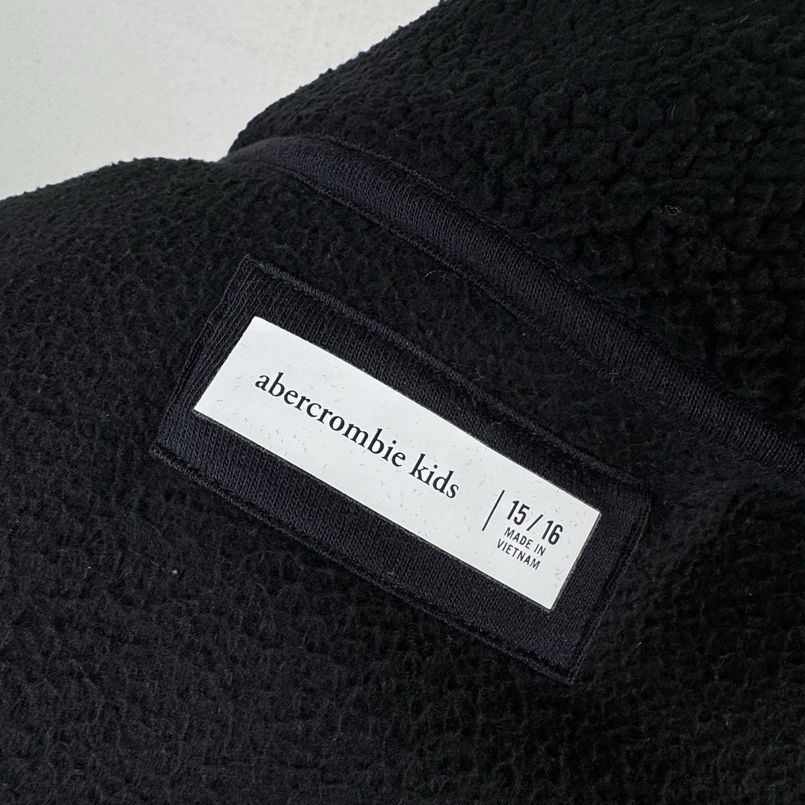 Abercrombie & Fitch Sweatshirt Teddy Youth Size 15/16 Fleece Jacket Black Zip