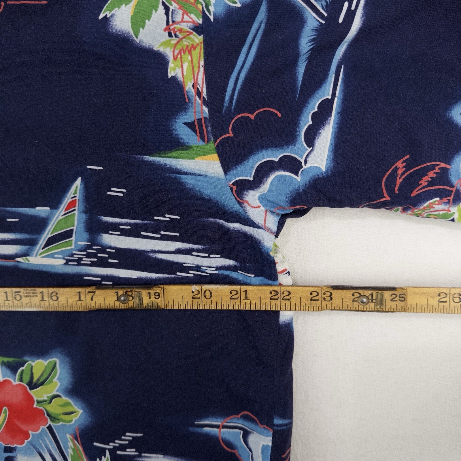 Hawaiian Aloha Large Shirt  Palm Trees Hibiscus Clouds Ocean Sailboat Tropical L