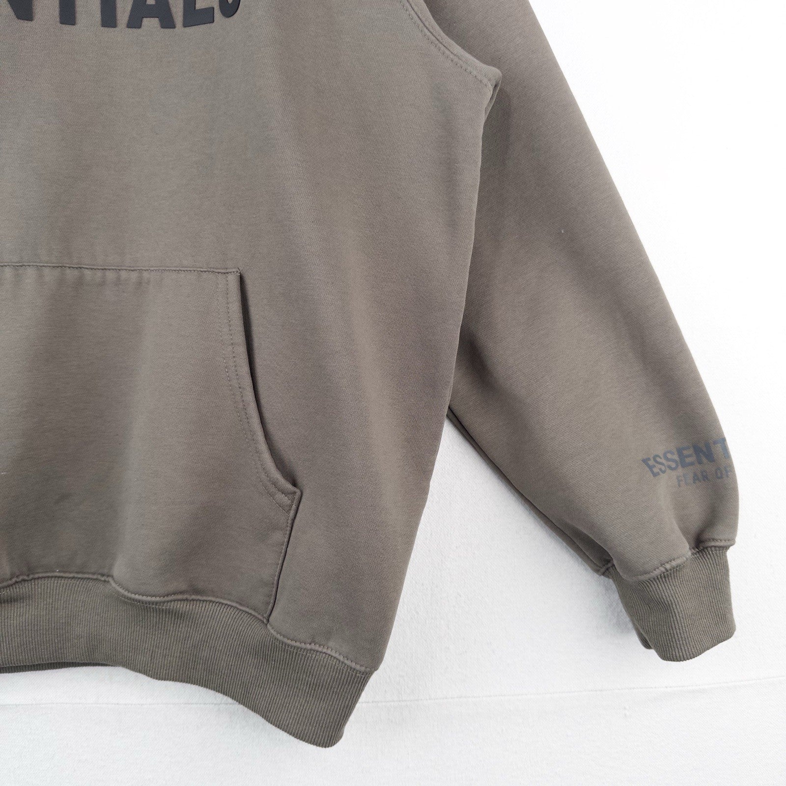 2020 Fear of God ESSENTIALS Hoodie Taupe Cement M 100% Cotton Sweatshirt FOG