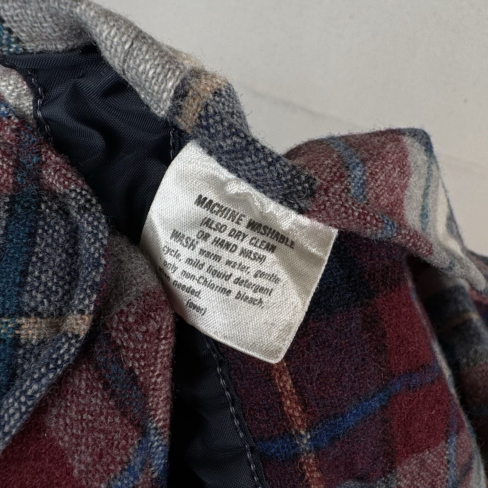 Vintage Pendleton 100% Virgin Wool Board Shirt Red White Blue Plaid Men's Large