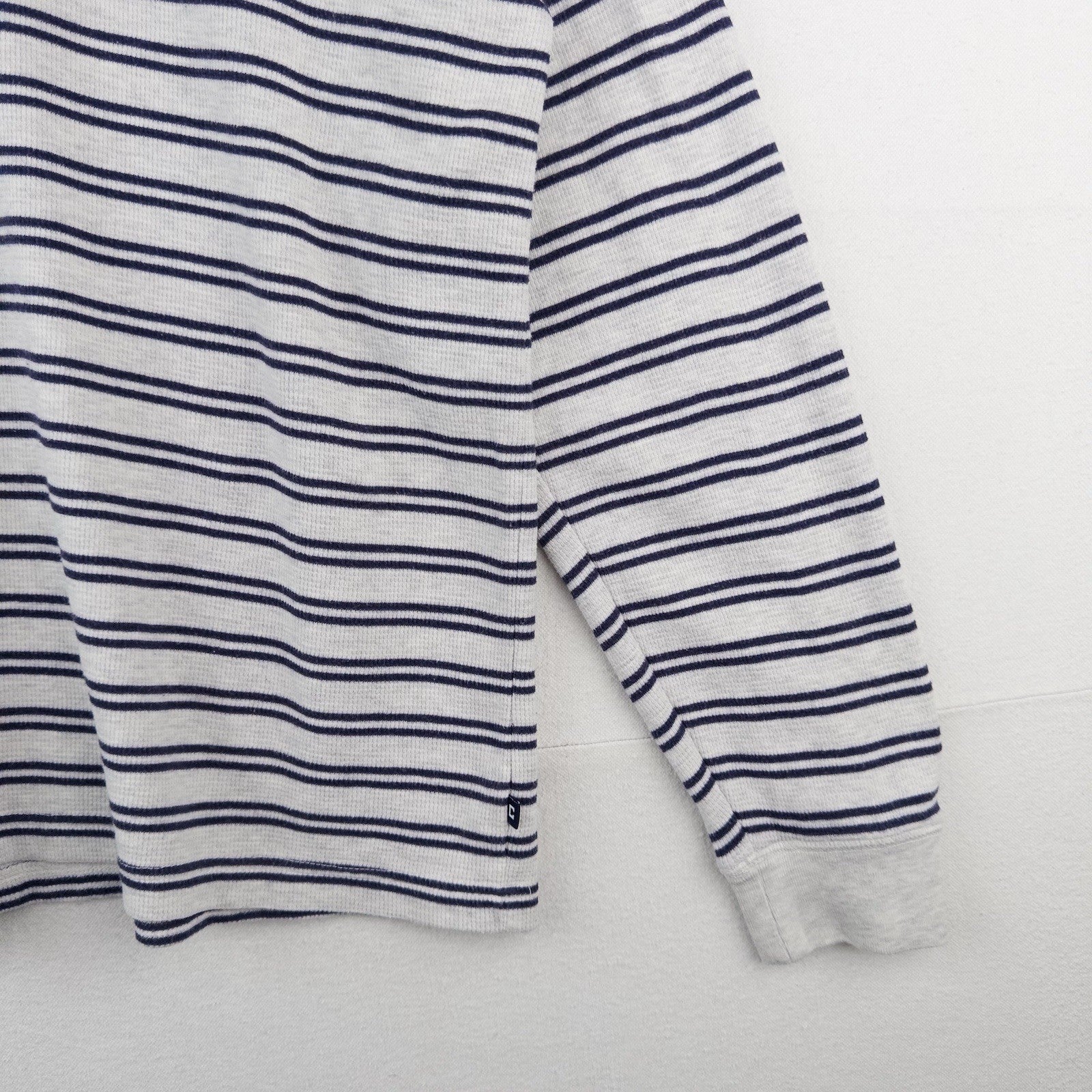 Chaps Ralph Lauren Men’s XL Gray Blue Stripe Henley Shirt Long Sleeve *Pinhole