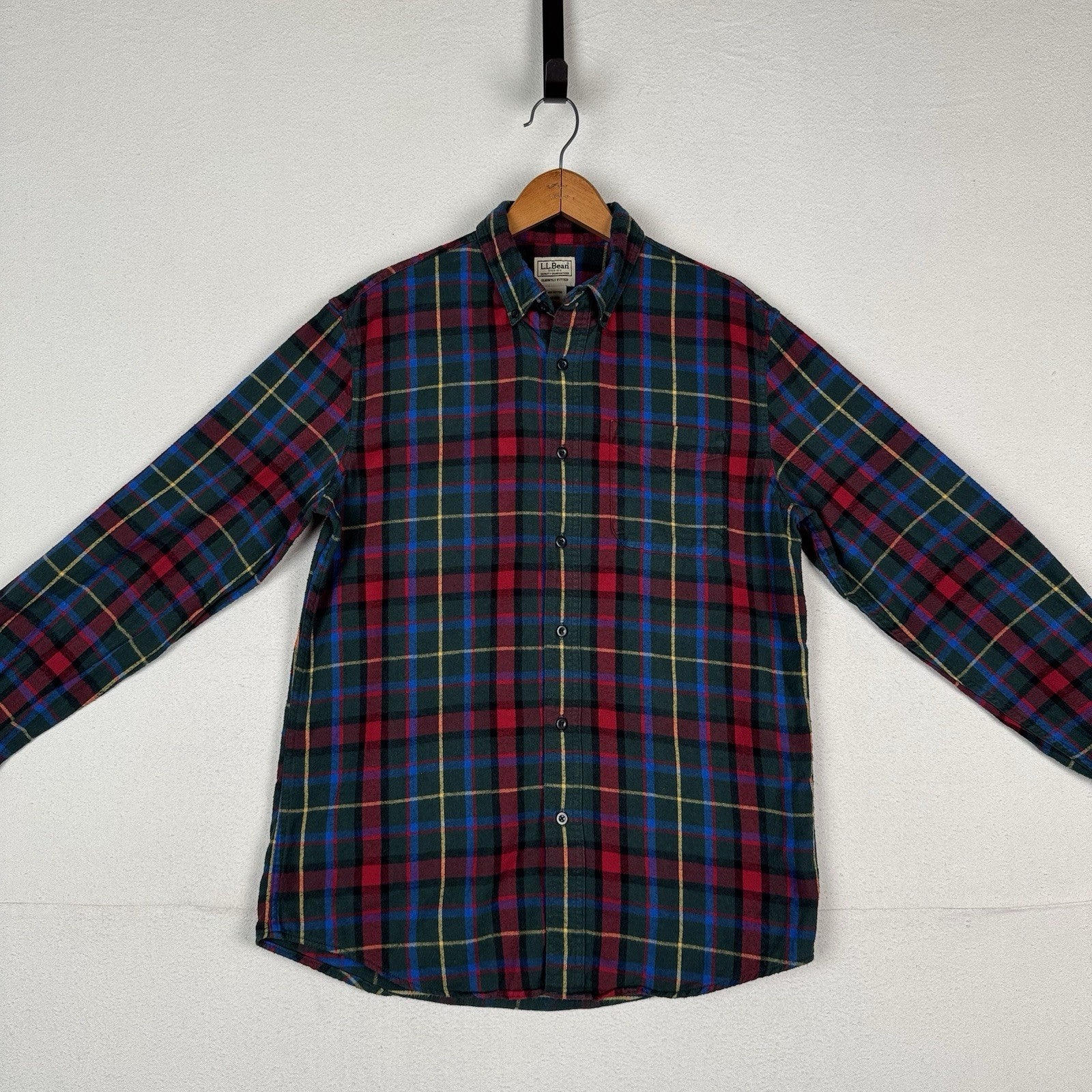 L.L. Bean Men's Scotch Plaid Flannel Shirt M Slightly Fitted Green Blue Red
