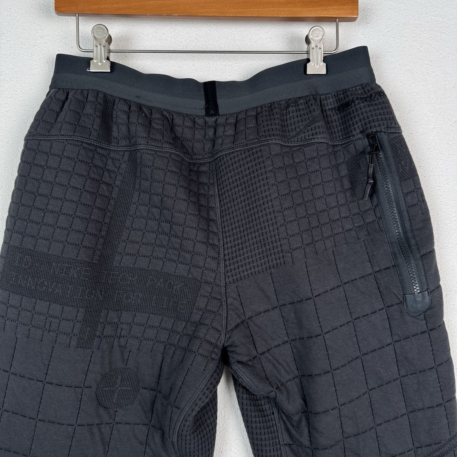 Nike Sweatpants Sportswear Therma-Fit Tech Pack Gray Joggers Men’s L DM5550-060