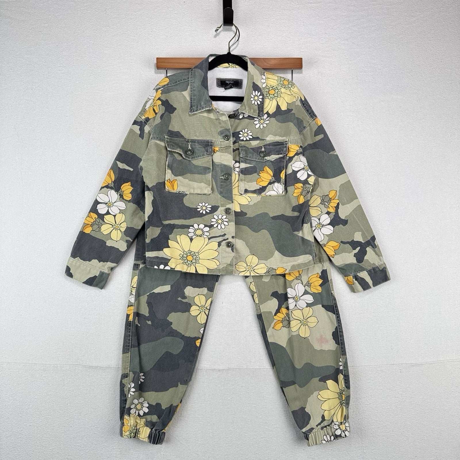 Floral Camouflage 2-piece Girl’s 9-10 Utility Jacket And Jogger Pants Forever 21