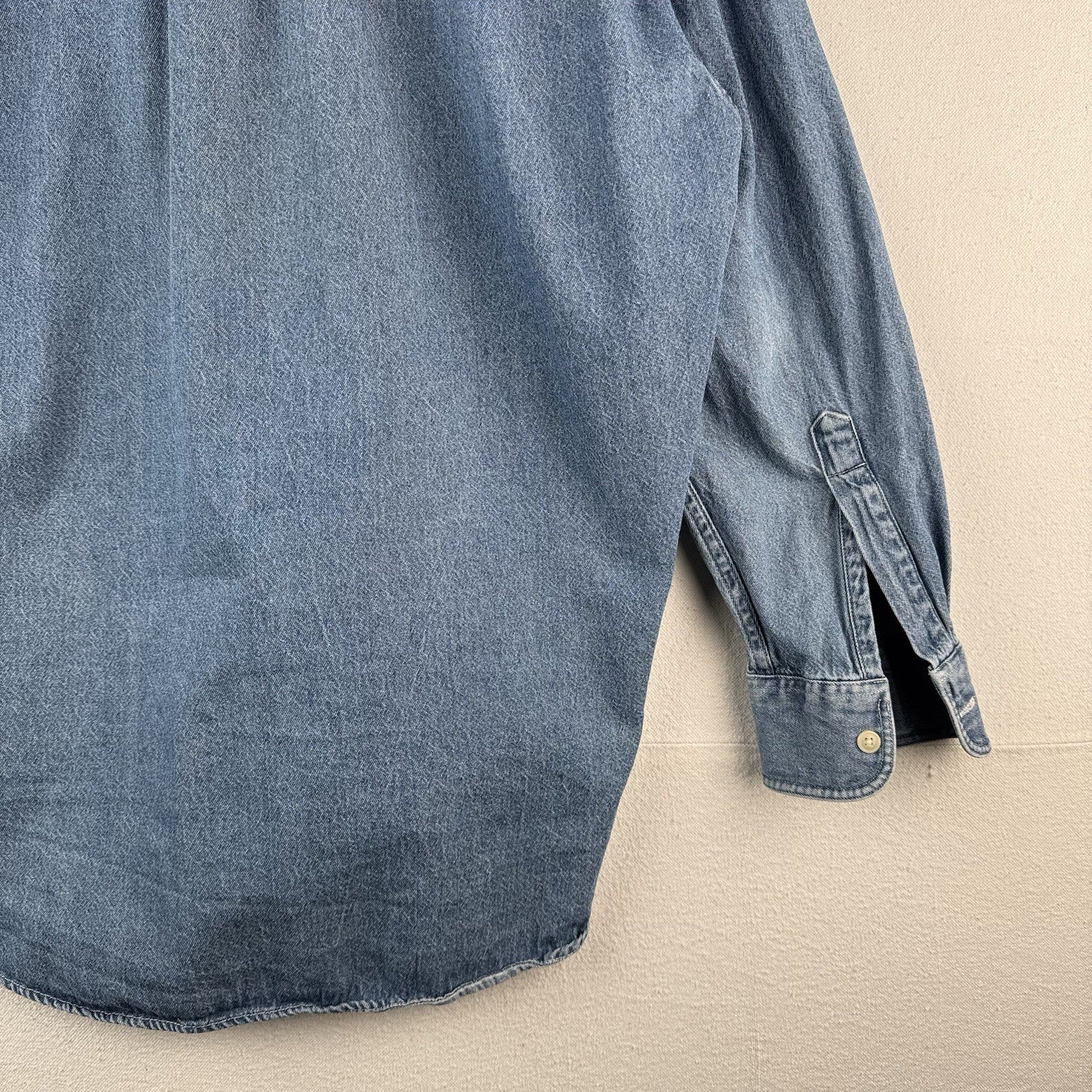 90’s Vintage Chaps Ralph Lauren Men’s L Button Up Denim Cotton Chambray Shirt