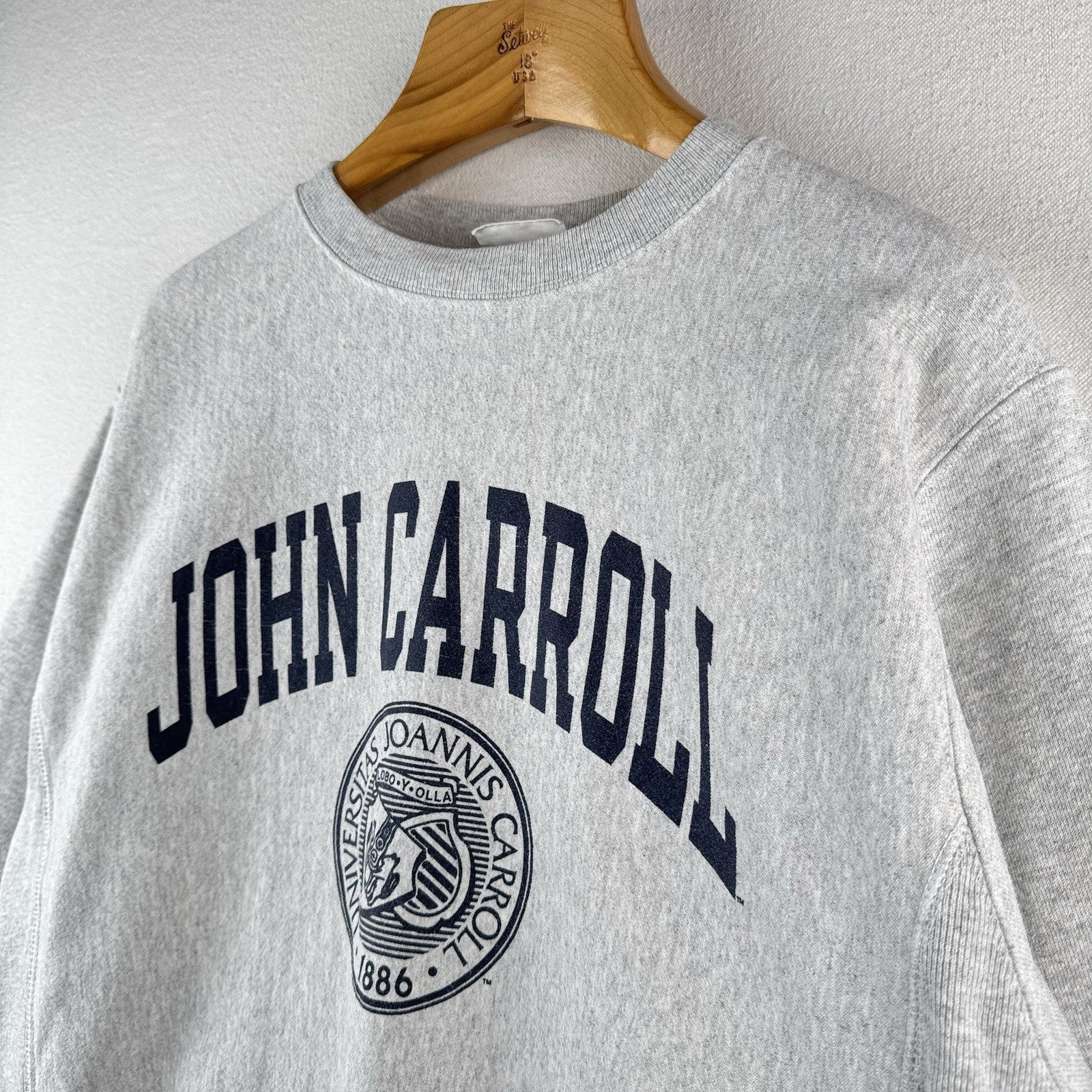 John Carroll Champion Reverse Weave Crewneck Sweatshirt Men’s M Heather Gray