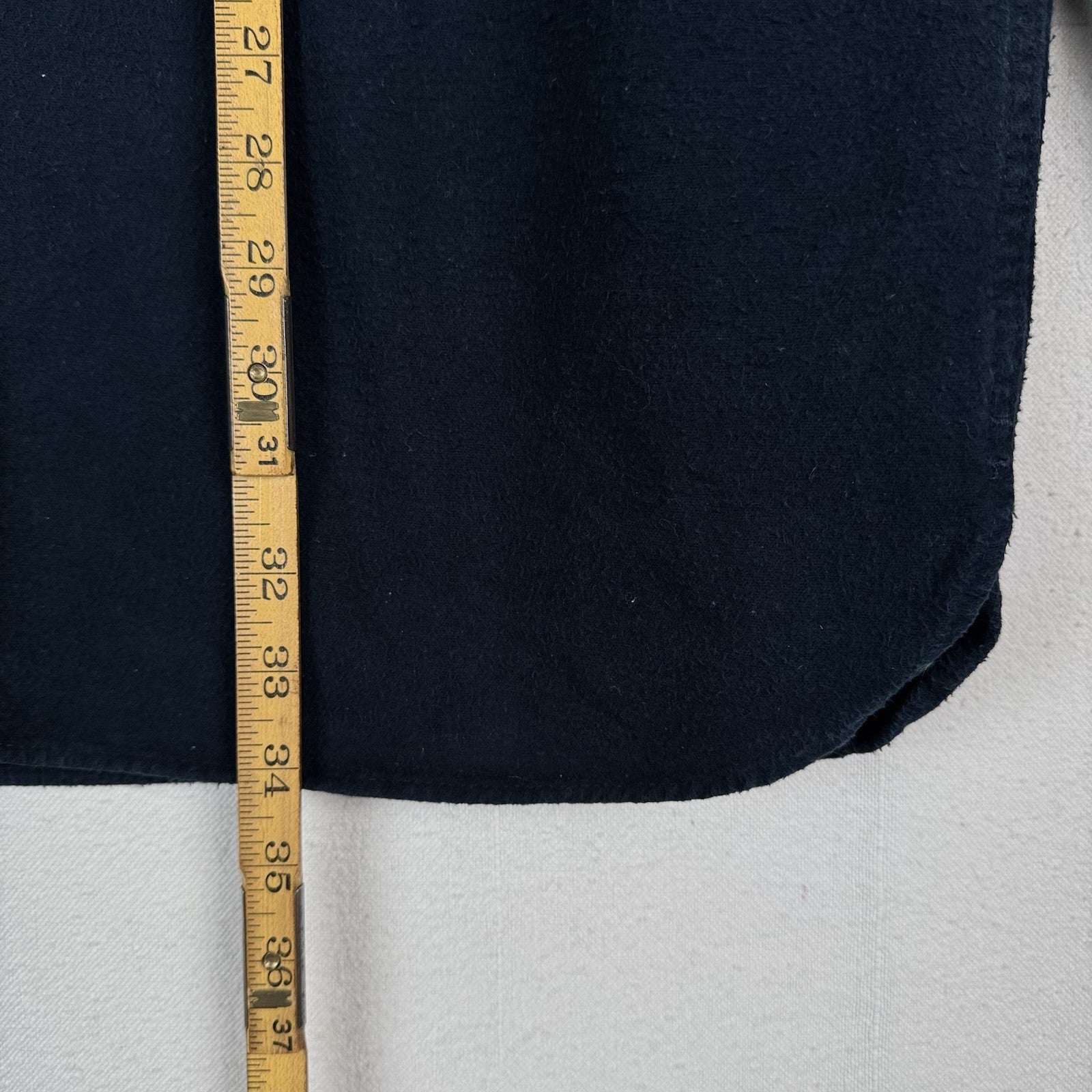 L.L. Bean Traditional Fit Men’s XL Tall Chamois Flannel Shirt Navy Blue