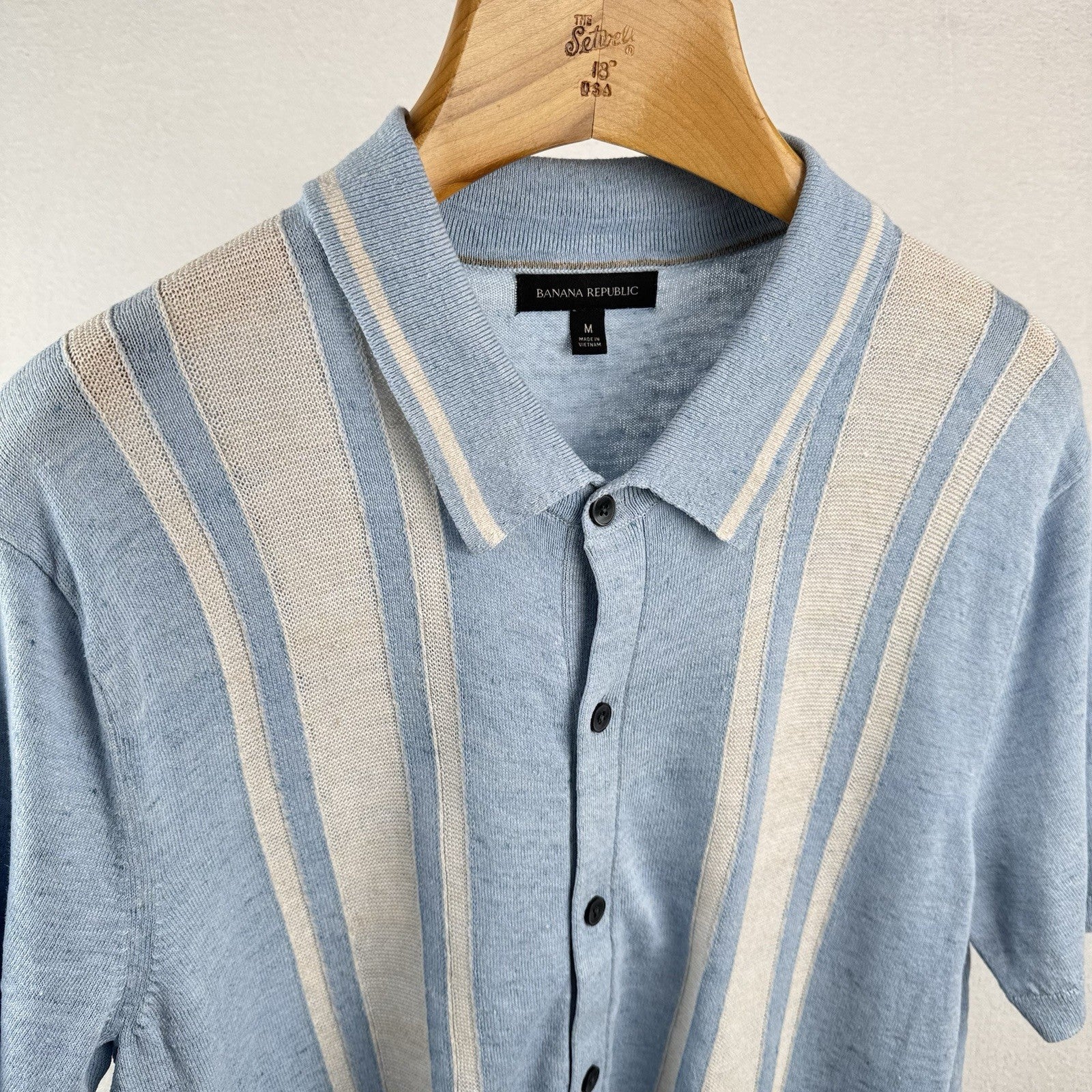 Banana Republic Men’s M Linen Blend Knit Short Sleeve Resort Shirt Cigar Stripe