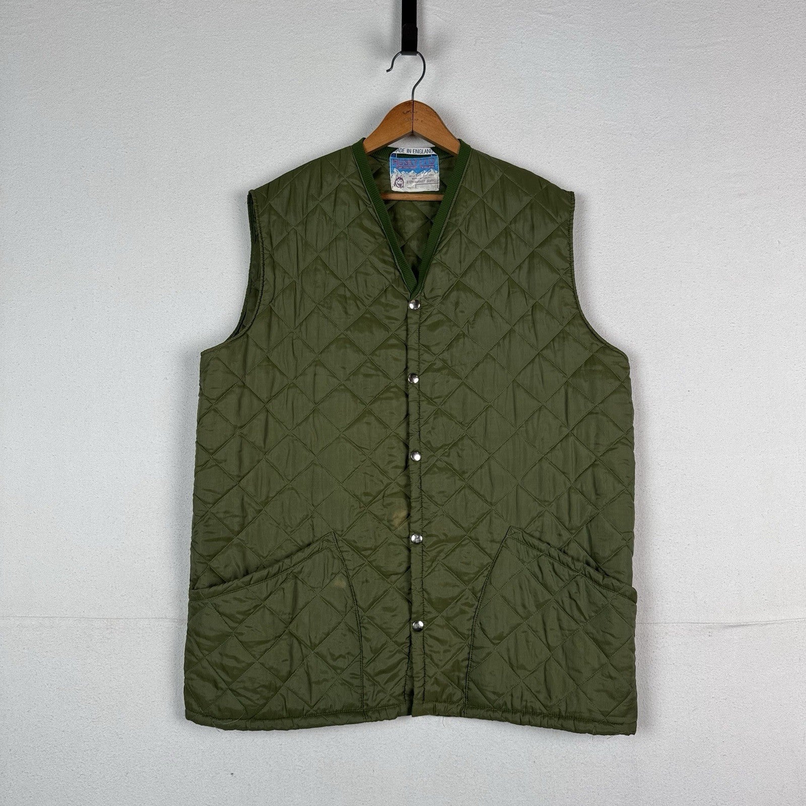 VTG Husky LTD of Tostock England 46L Green Quilted Button Up Nylon Vest