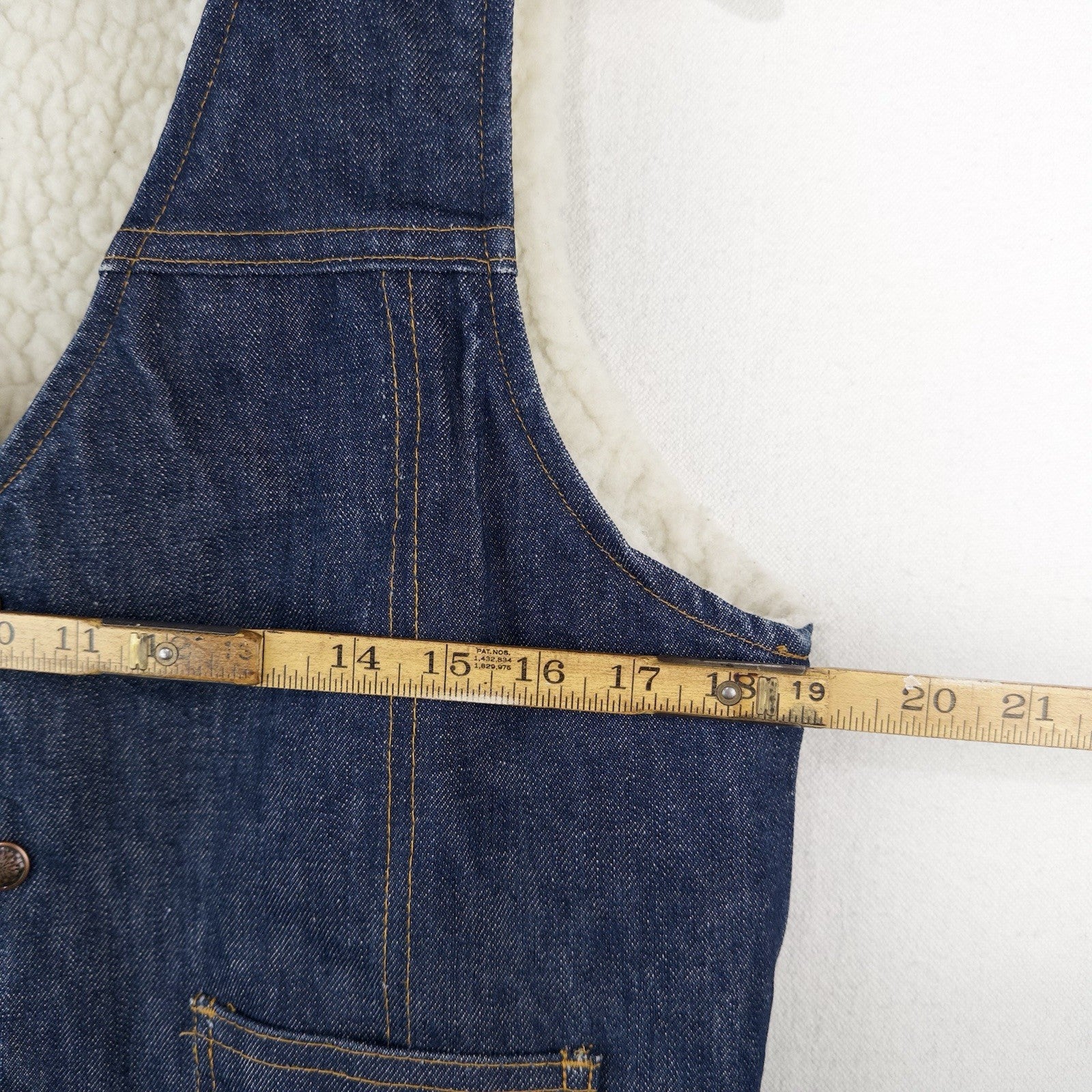 70’s Vtg Dark Wash Denim Sherpa Lined Vest Men’s Medium Western Snap Made USA