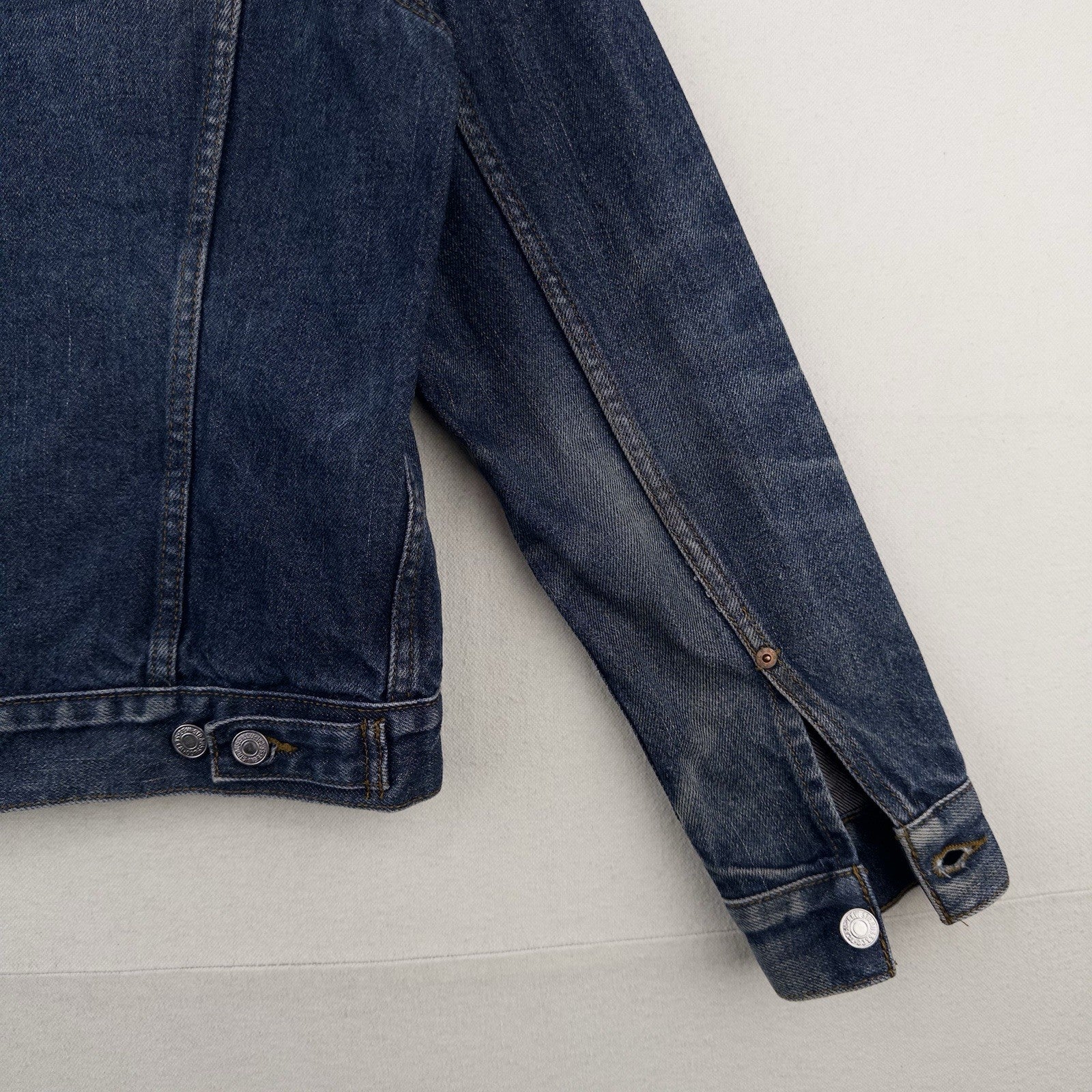 Levi's Denim Trucker Jacket Adult Medium Dark Wash Blue Jean Classic Type 3