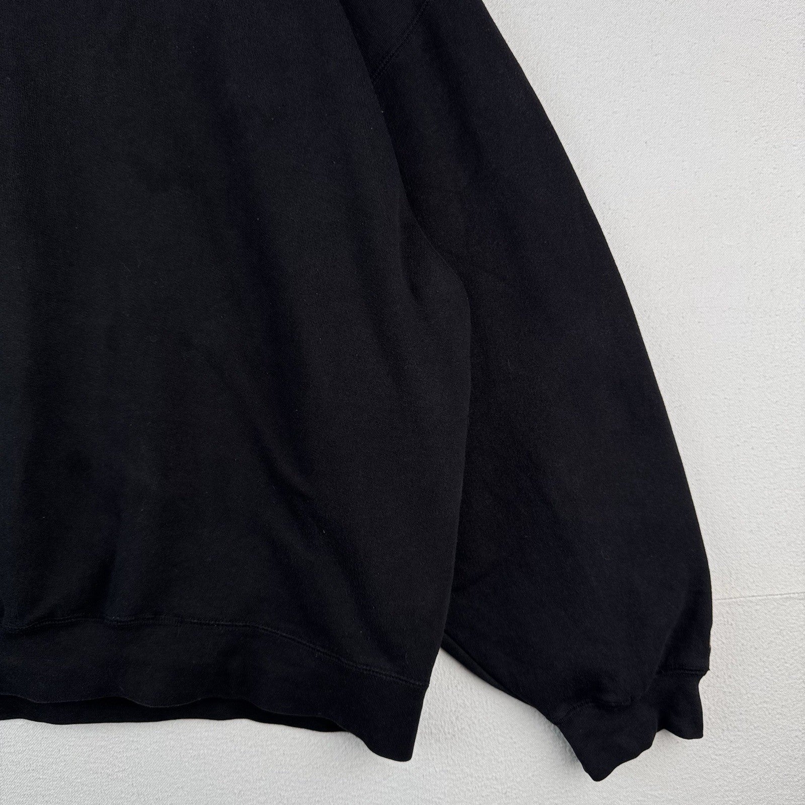Russell Athletic Team Issue Sweatshirt Men's 2XL Black Crewneck *Distressed