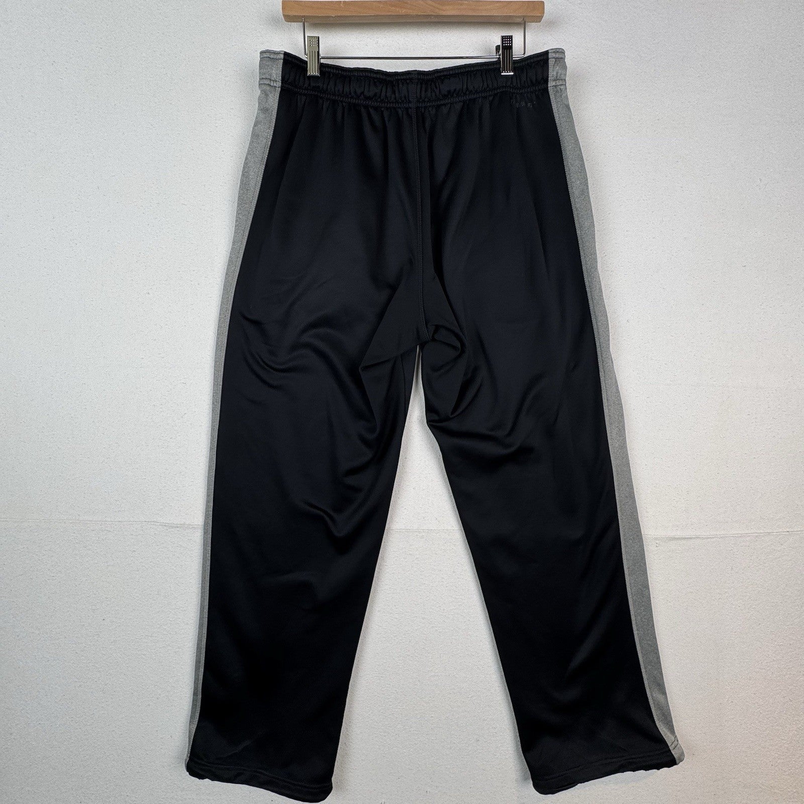 Nike Sweatpants Mens Large Black Gray Thermafit Fleece Ankle Cinch Swoosh Logo