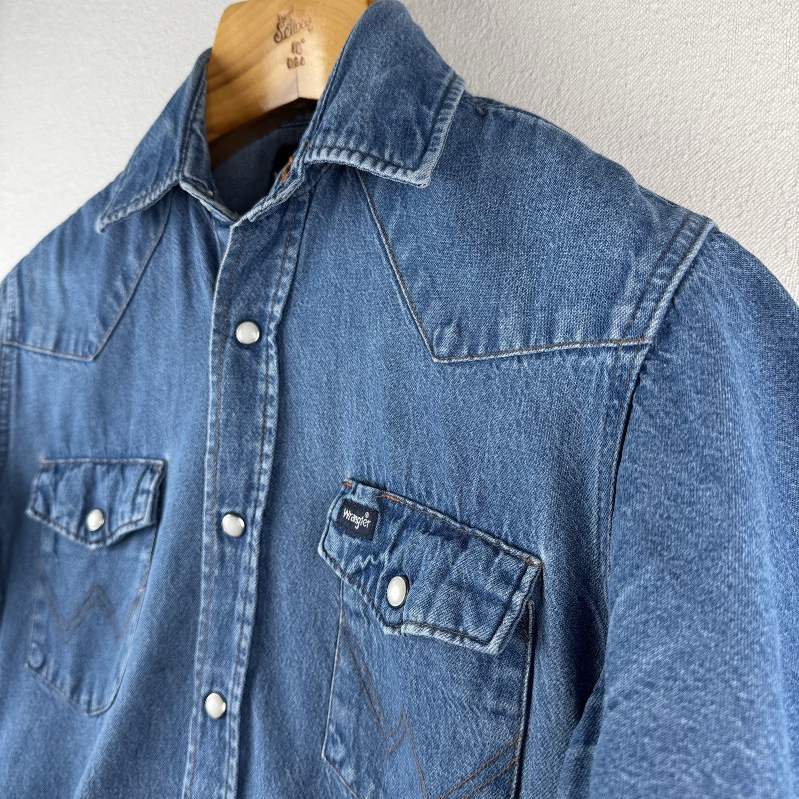 Vtg Wrangler Denim Western Shirt Small (P2P: 18”) Pearl Snaps Short Sleeve