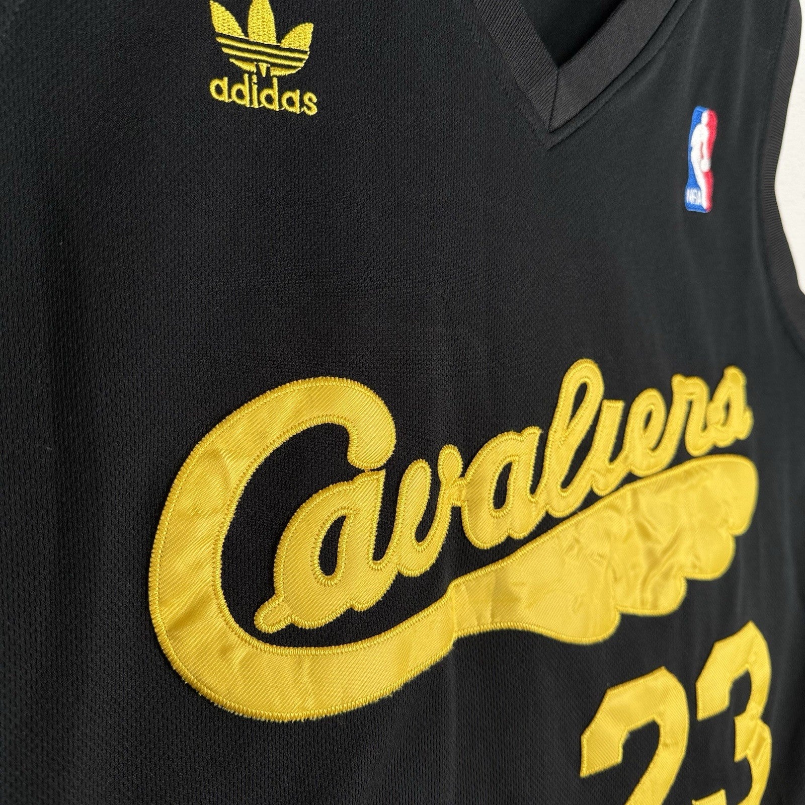 Lebron James Cleveland Cavaliers Retro Adidas Hardwood Classics Jersey 2XL NBA
