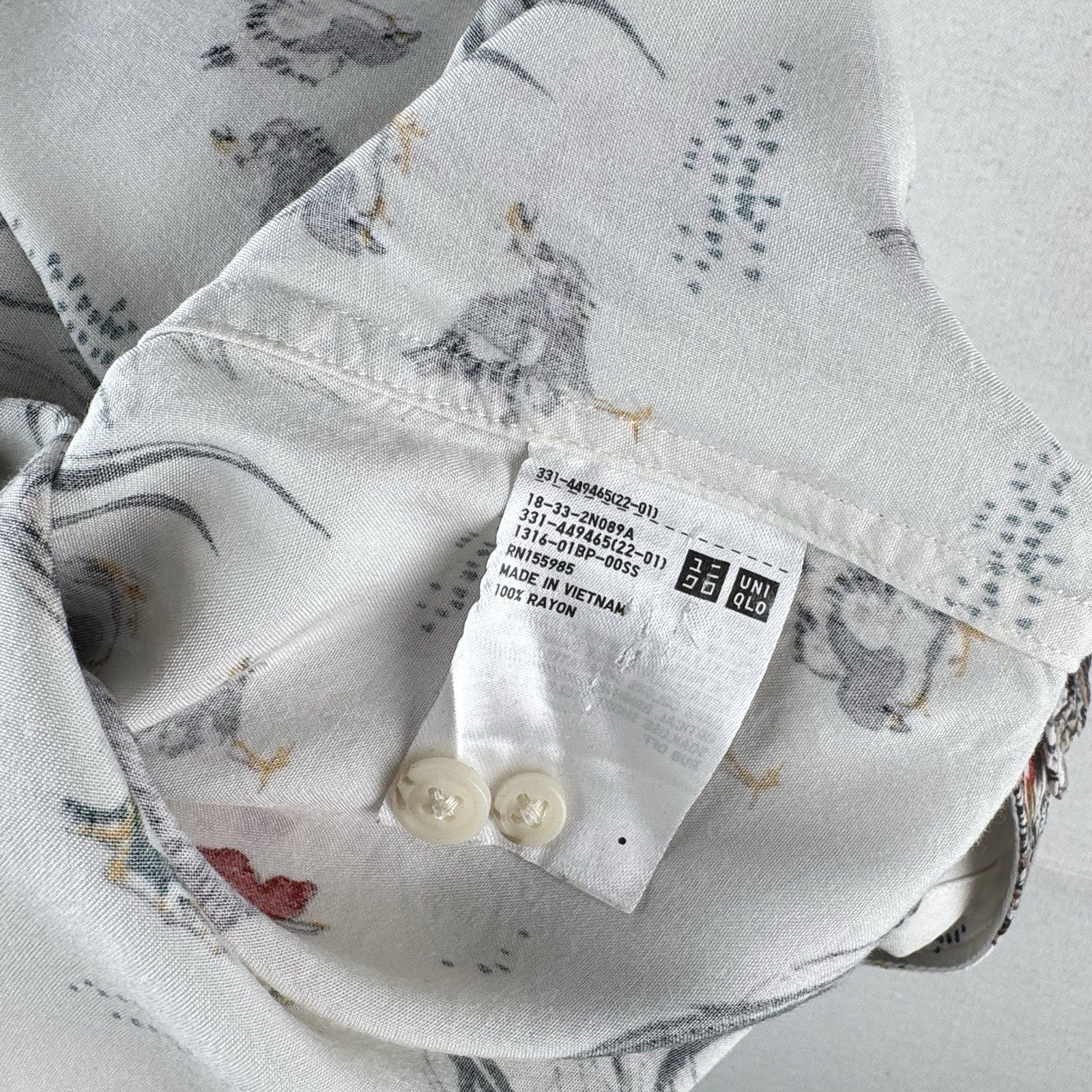 Uniqlo x Ito-Jakuchu Rooster Men’s Small Short Sleeve Camp Loop Collar Shirt