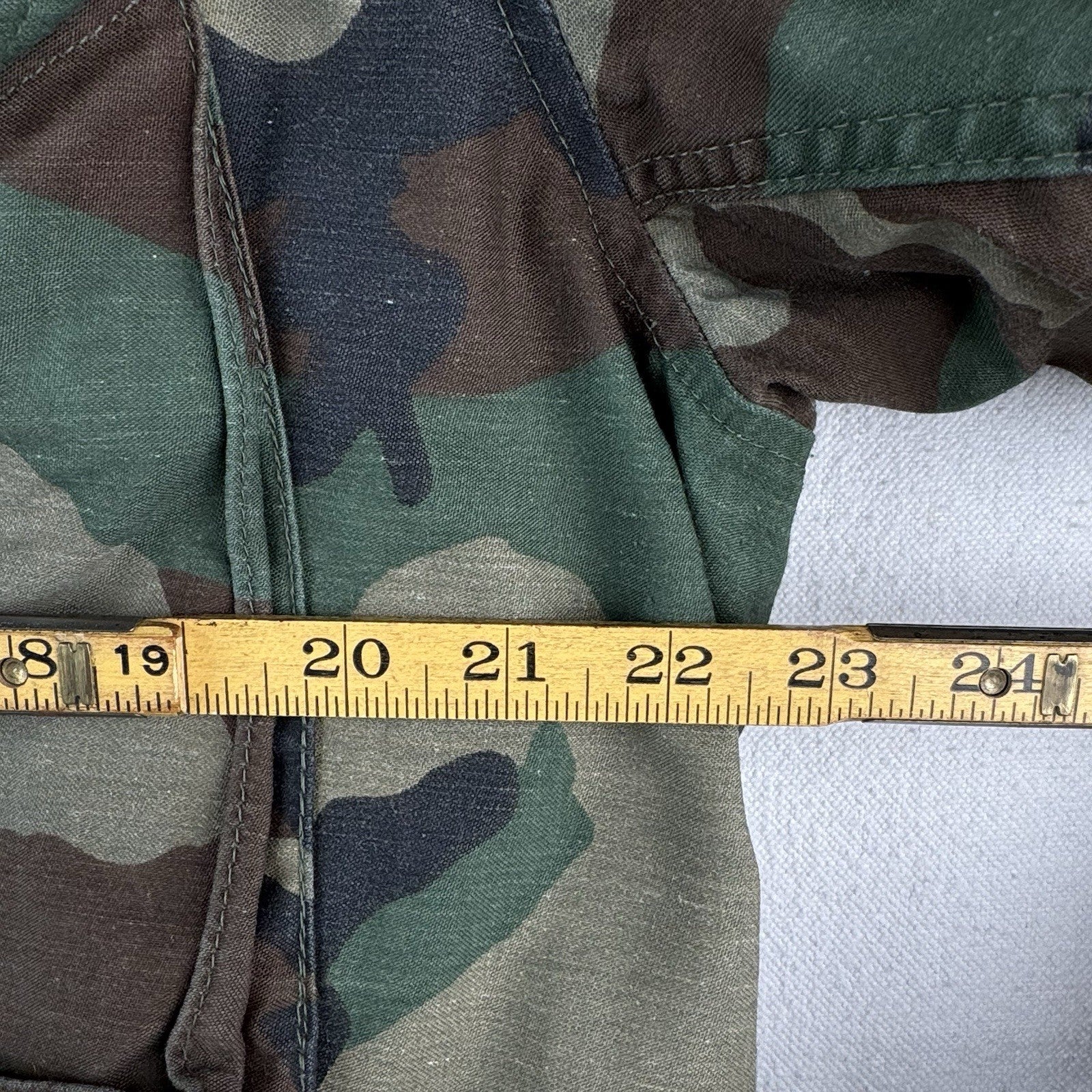 80’s Vintage US Army M81 Woodland Camo M65 Field Jacket Men’s Large Regular 1984
