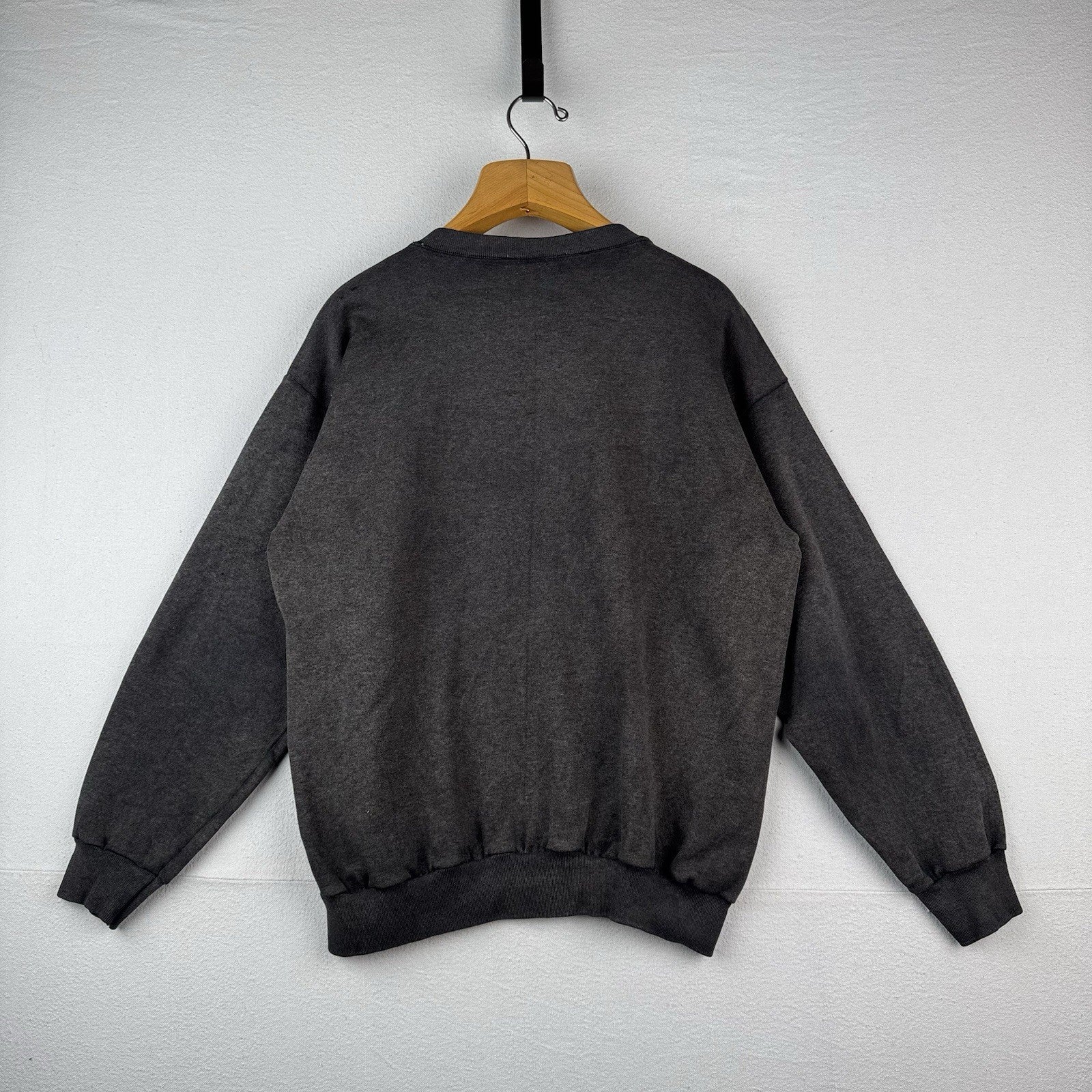 90’s Vtg Lost River Lodge Fly Fishing Crewneck Sweatshirt Men’s M Sun-faded USA