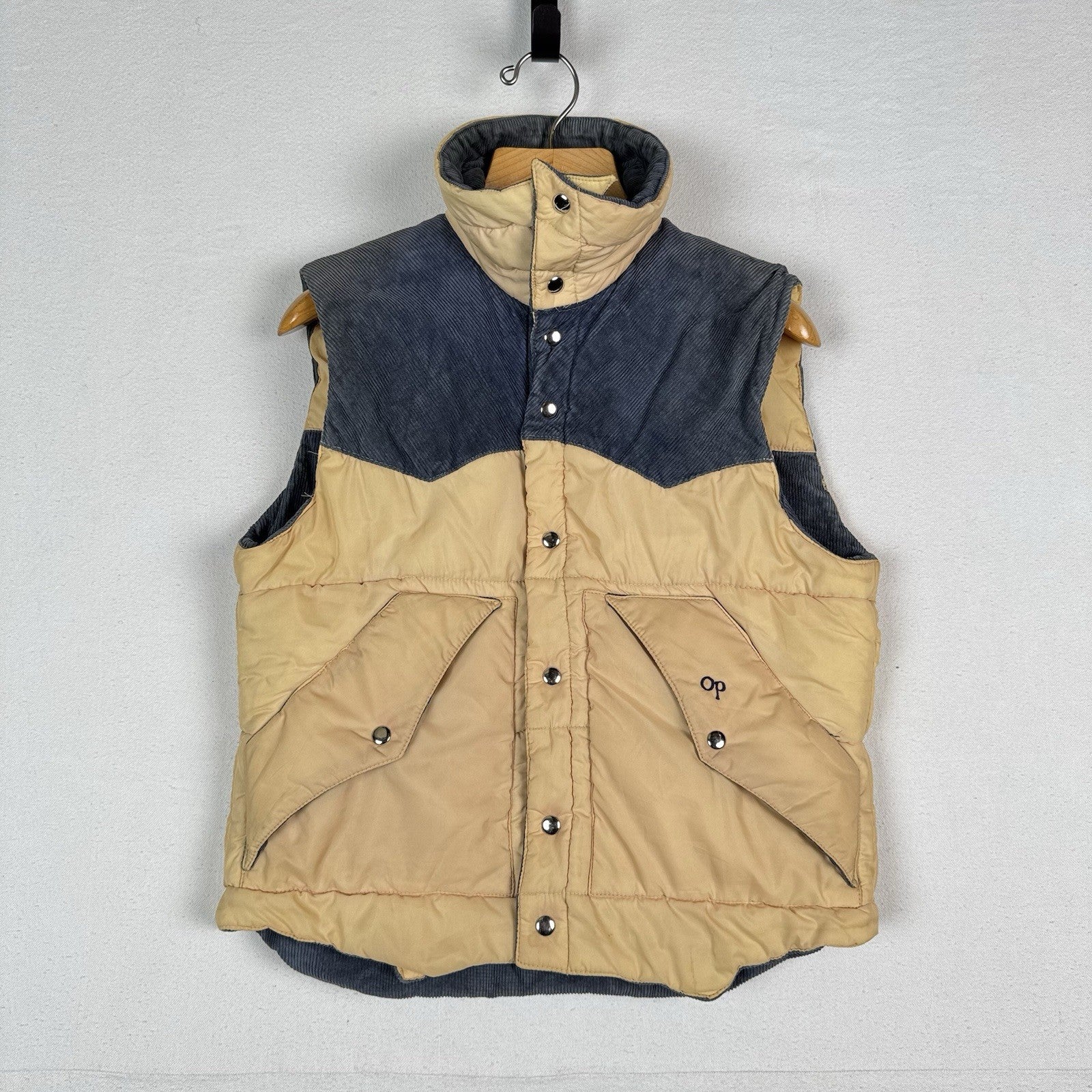 70s Vintage OP Ocean Pacific Size M Reversible Puffer Vest Tan Blue Surf Western