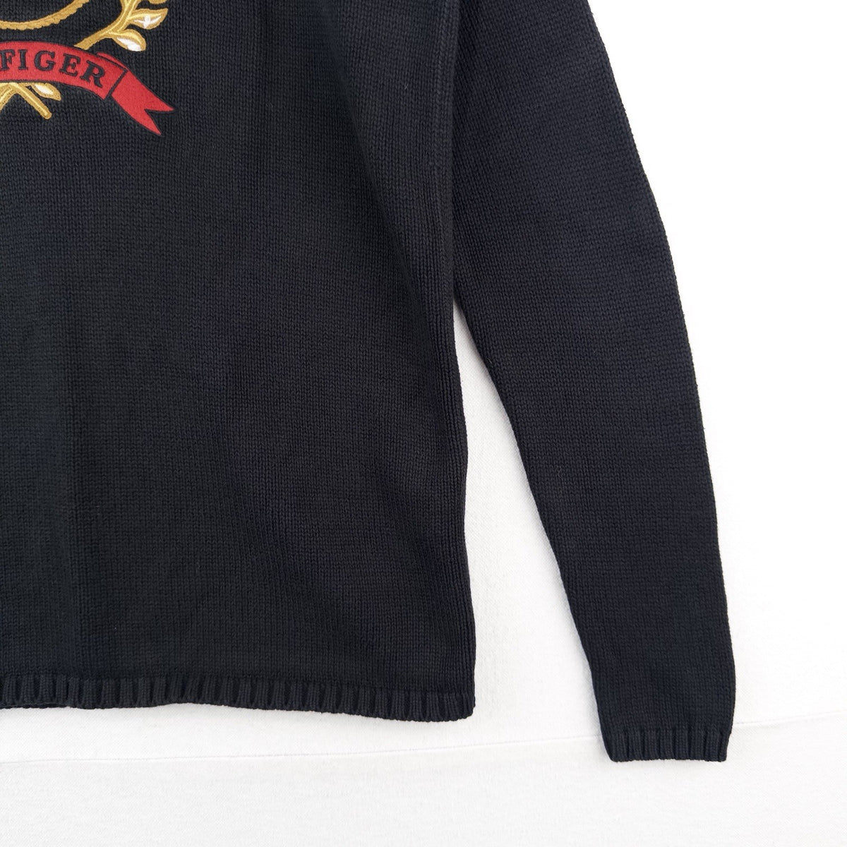 90’s Vtg Tommy Hilfiger Kint Sweater Men’s S Embroidered Crest Turtle Neck Black