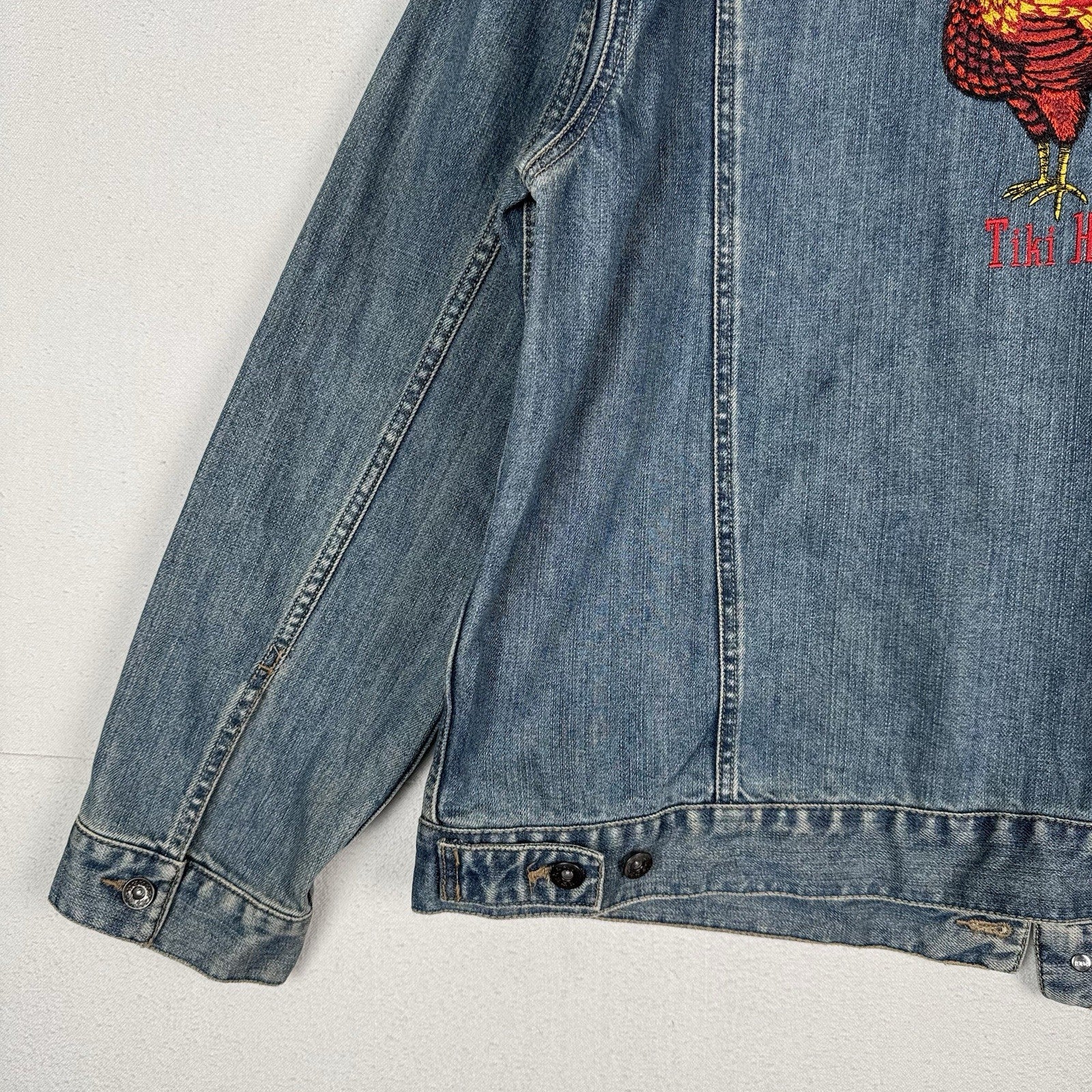 Vtg Old Navy Men’s 2XL Embroidered Jean Jacket Gallo Papa Tiki Hut Rooster *Read
