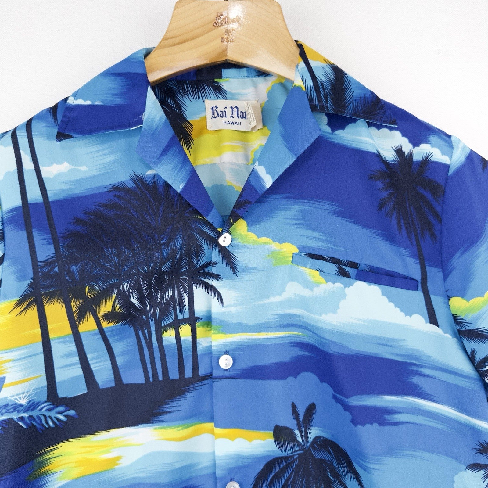 70’s Vtg Rai Nani Hawaiian Blue Sky Aloha Shirt Men’s Small Made In USA/Hawaii