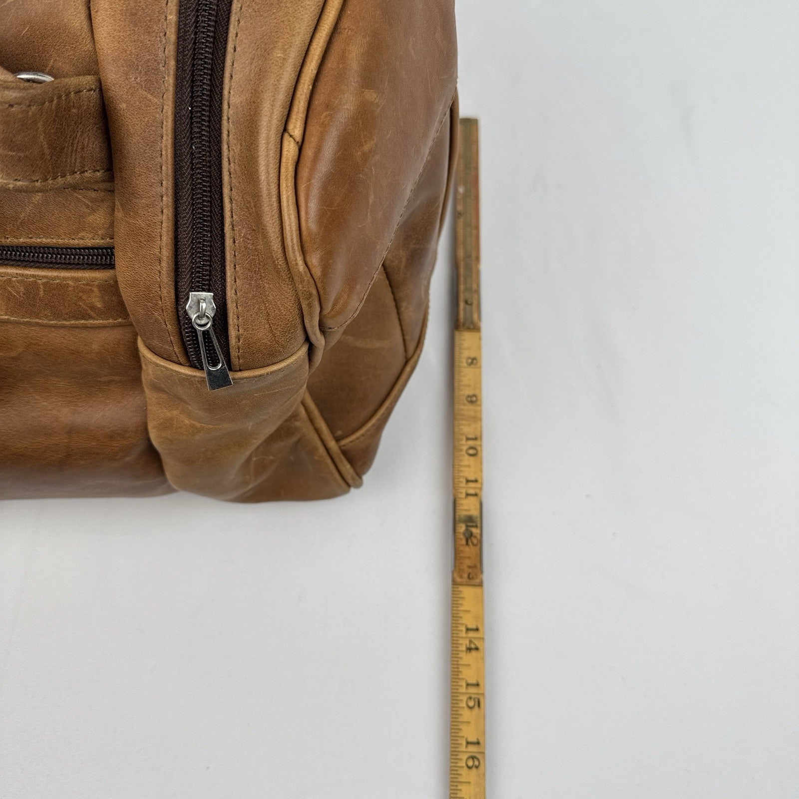 Vtg Tan Leather Duffle Bag Travel Weekender Gym Luggage Side Grab Handles 22”