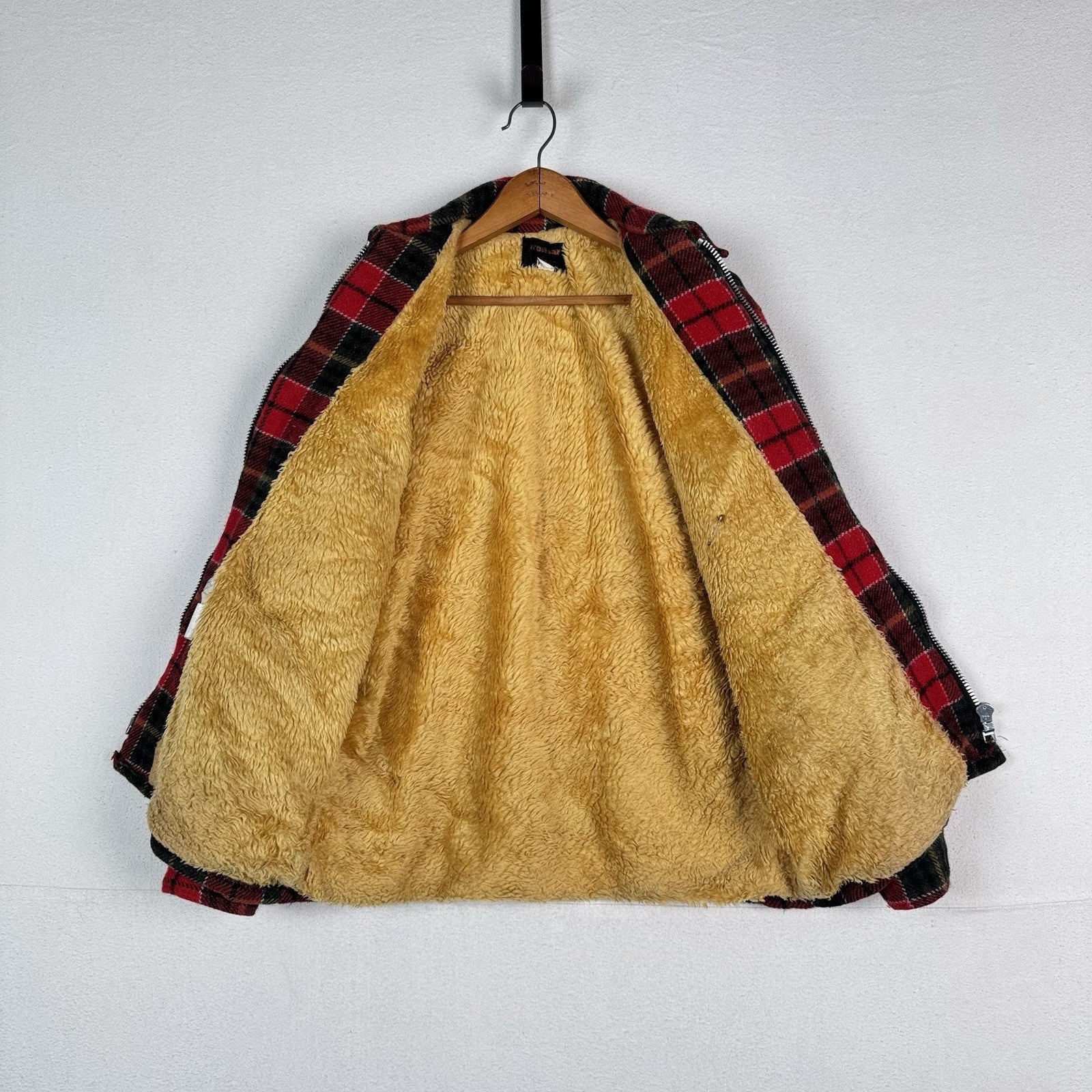 Vintage Wool Buffalo Plaid Chore Jacket Hunting Coat Men’s Medium Red Canada