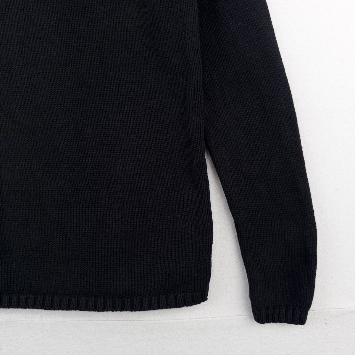 90’s Vtg Tommy Hilfiger Kint Sweater Men’s S Embroidered Crest Turtle Neck Black