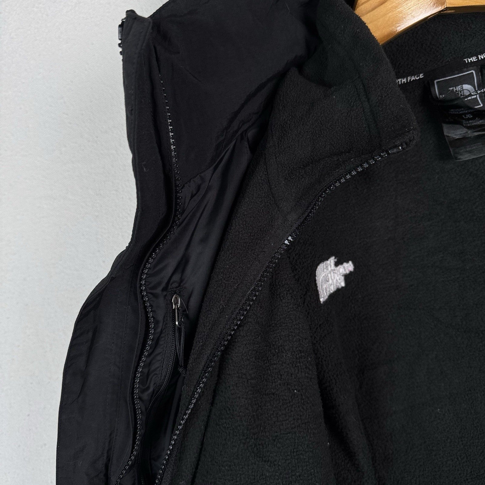 The North Face HyVent Men’s Large 3-1 Windbreaker Jacket Removable Fleece