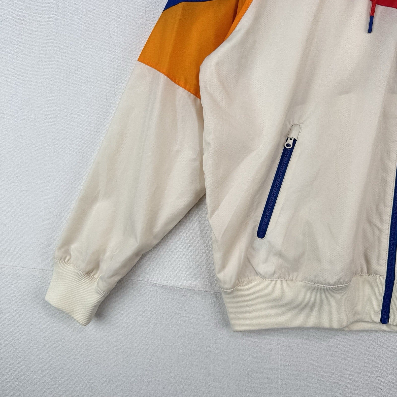NWT Nike Sportswear Windrunner Windbreaker Track Jacket Men’s M Cream Blue Red