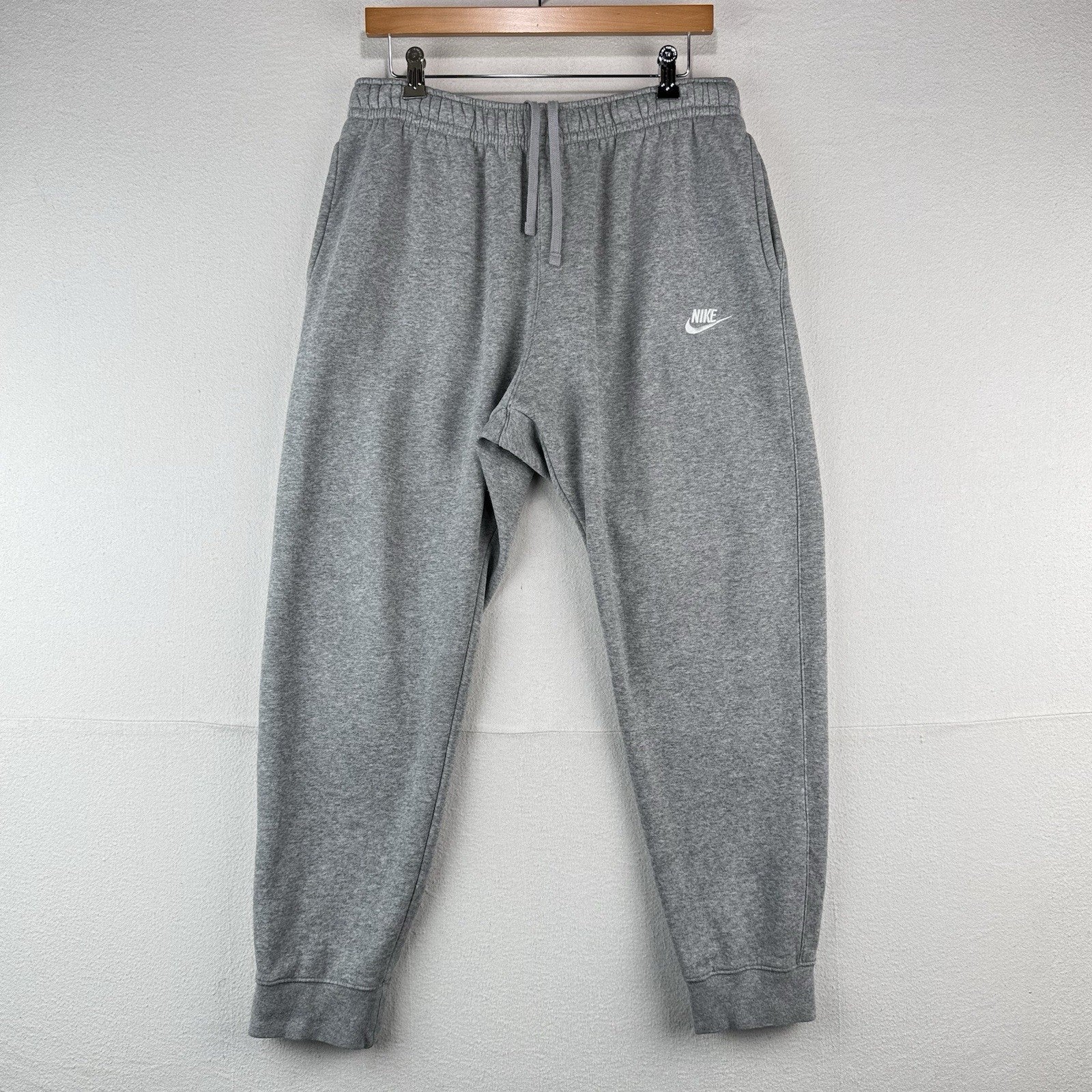 Nike Sportswear Club Fleece Joggers Mens Large Gray Sweatpants