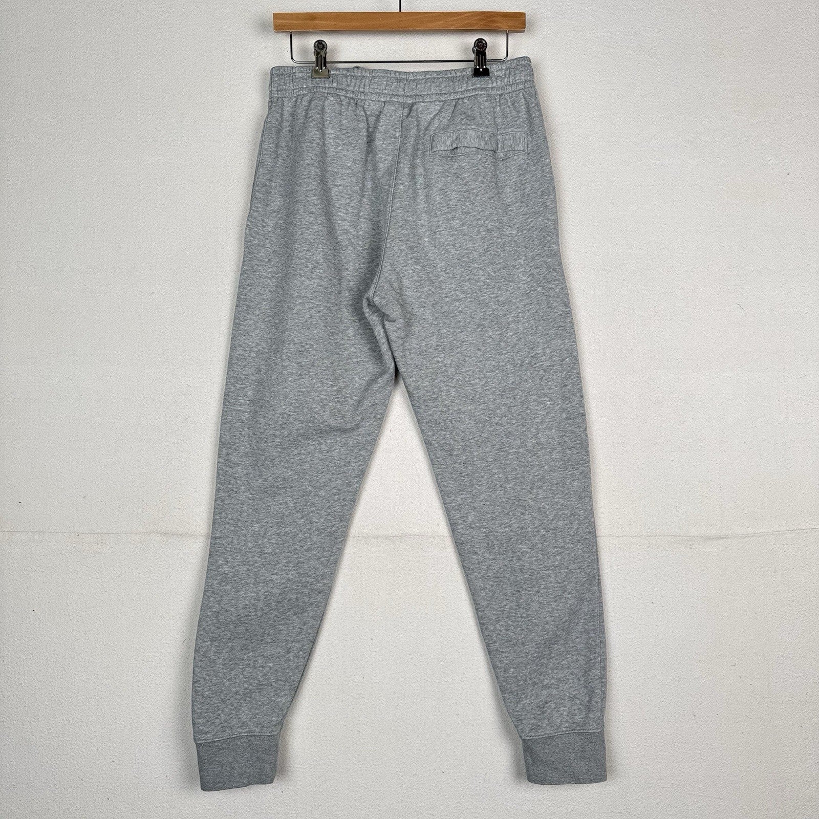 Nike Sportswear Club Men’s Gray Fleece Jogger Pants Size M Medium *Read