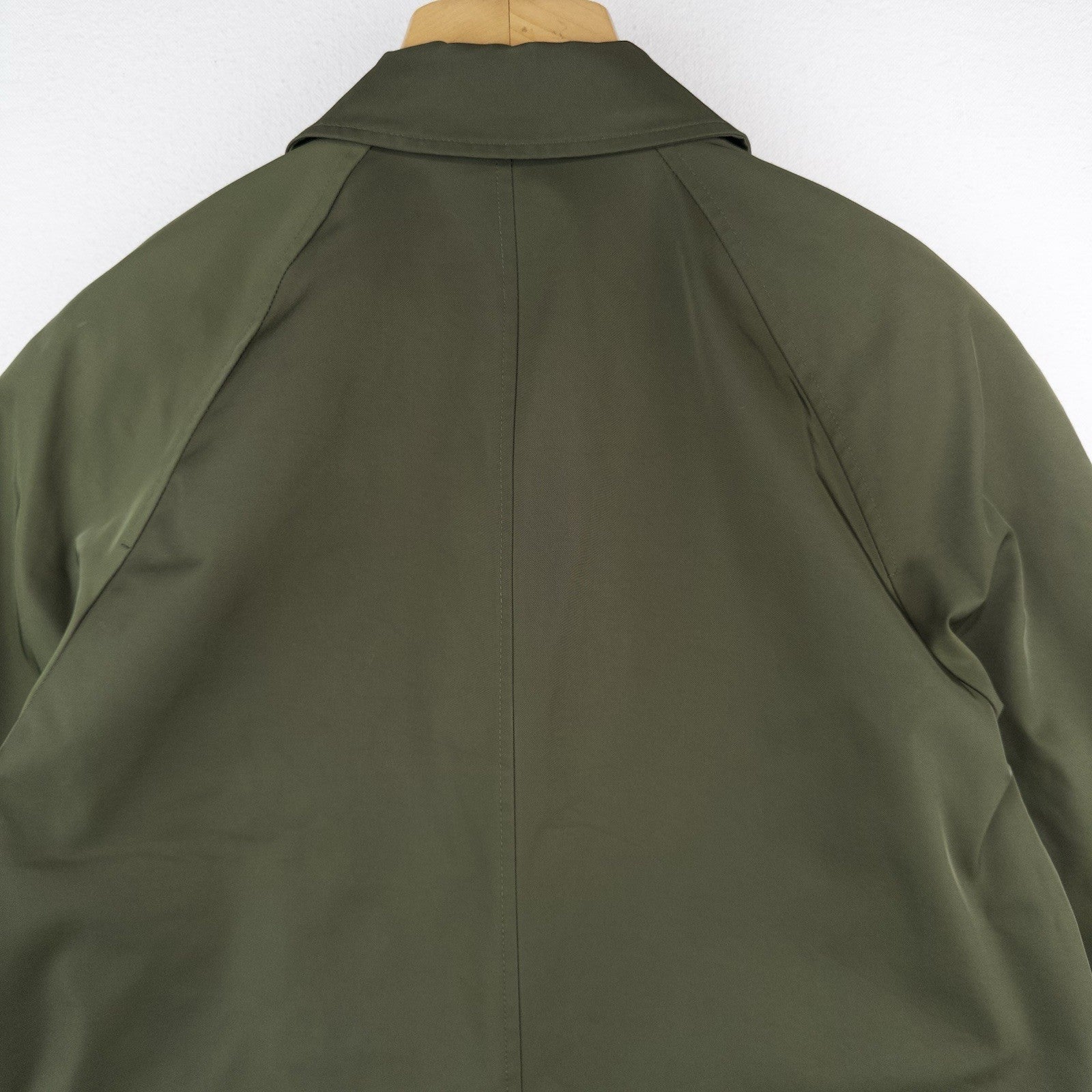 Gap Mac Rain Coat Olive Green Men’s M Relaxed Fit Water Resistant Wind Proof