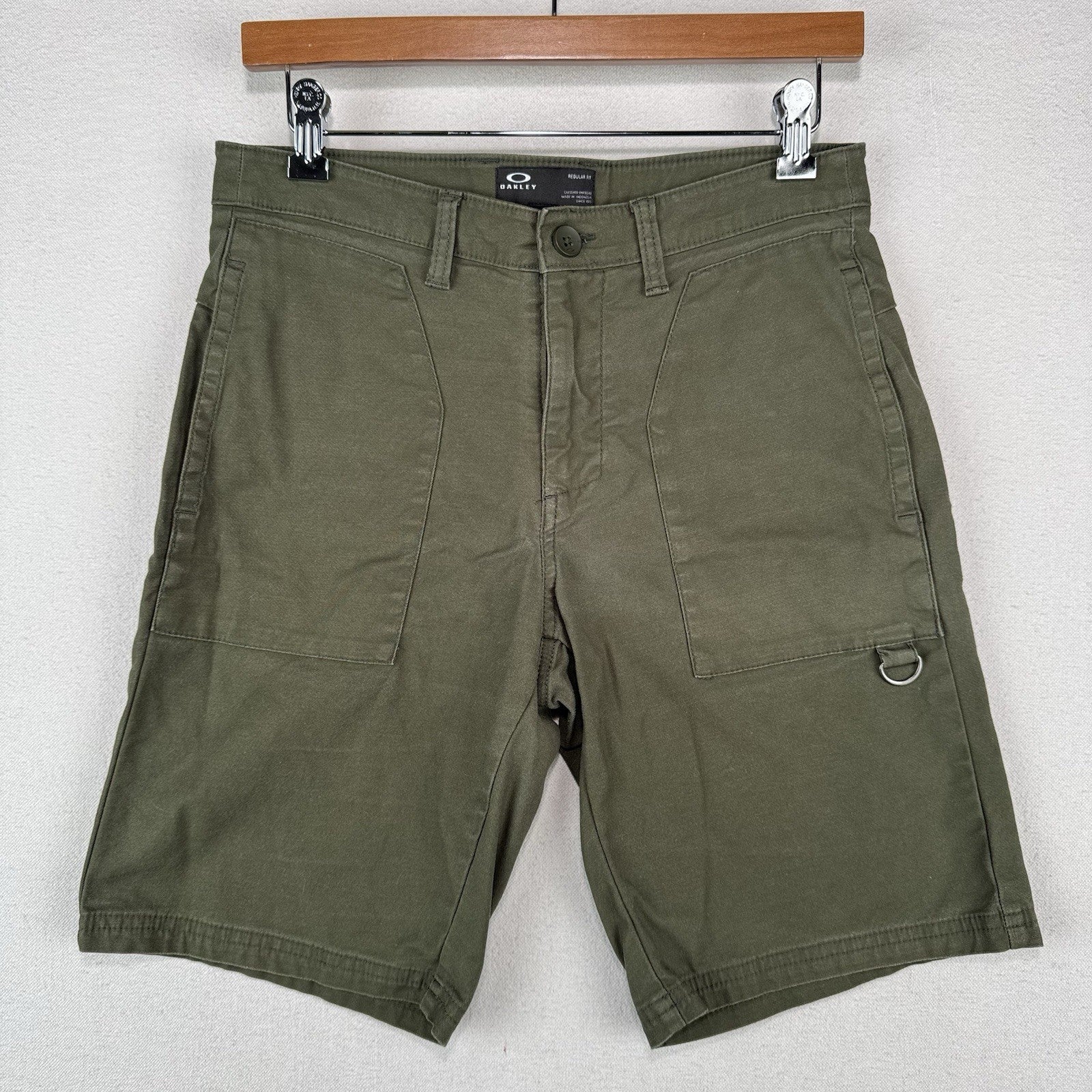 Oakley Men’s 28x9 Flat Front Utility Shorts Olive Green D-Ring