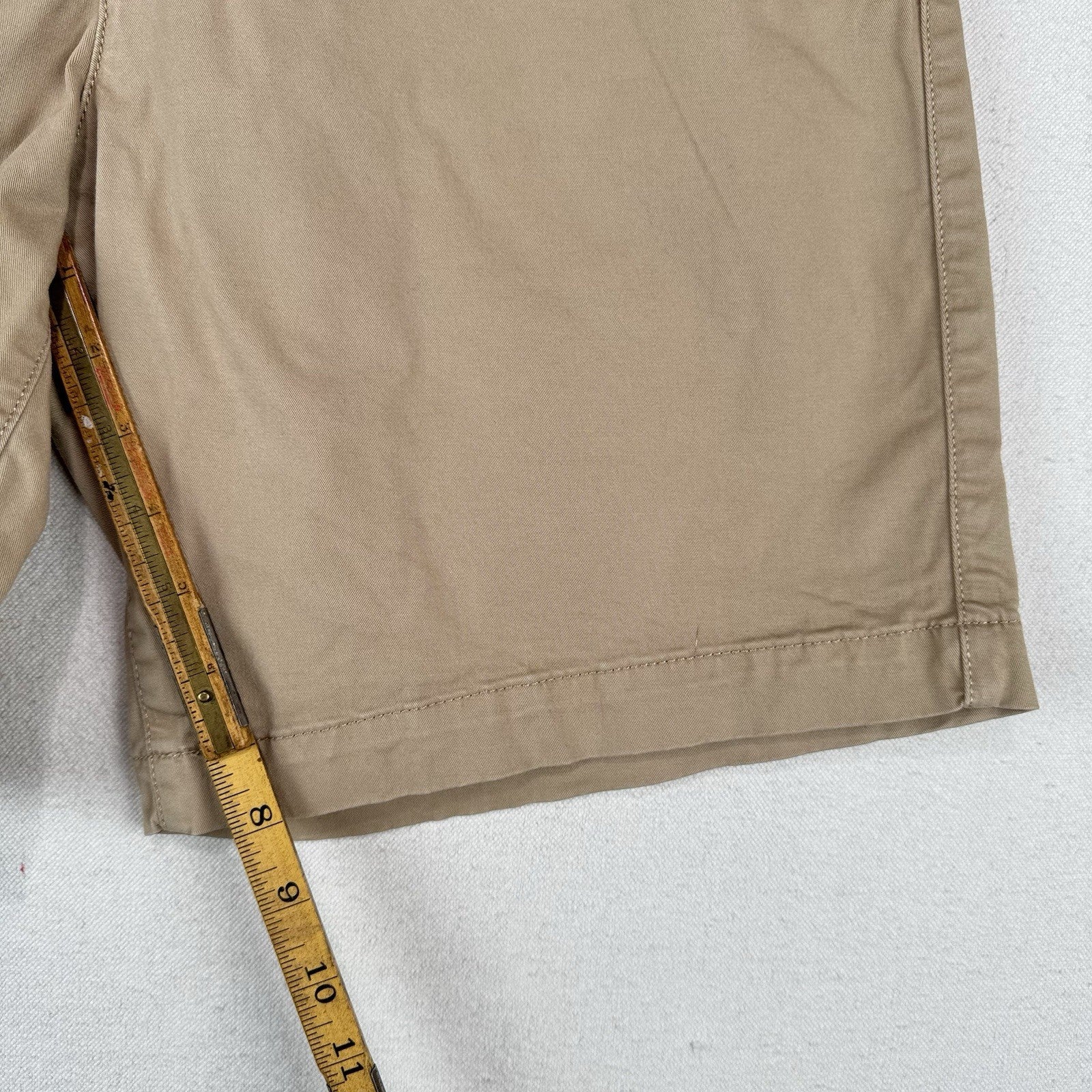 Lacoste Slim Fit Shorts Men’s 33x8 Khaki Tan Slim Fit Logo Chino