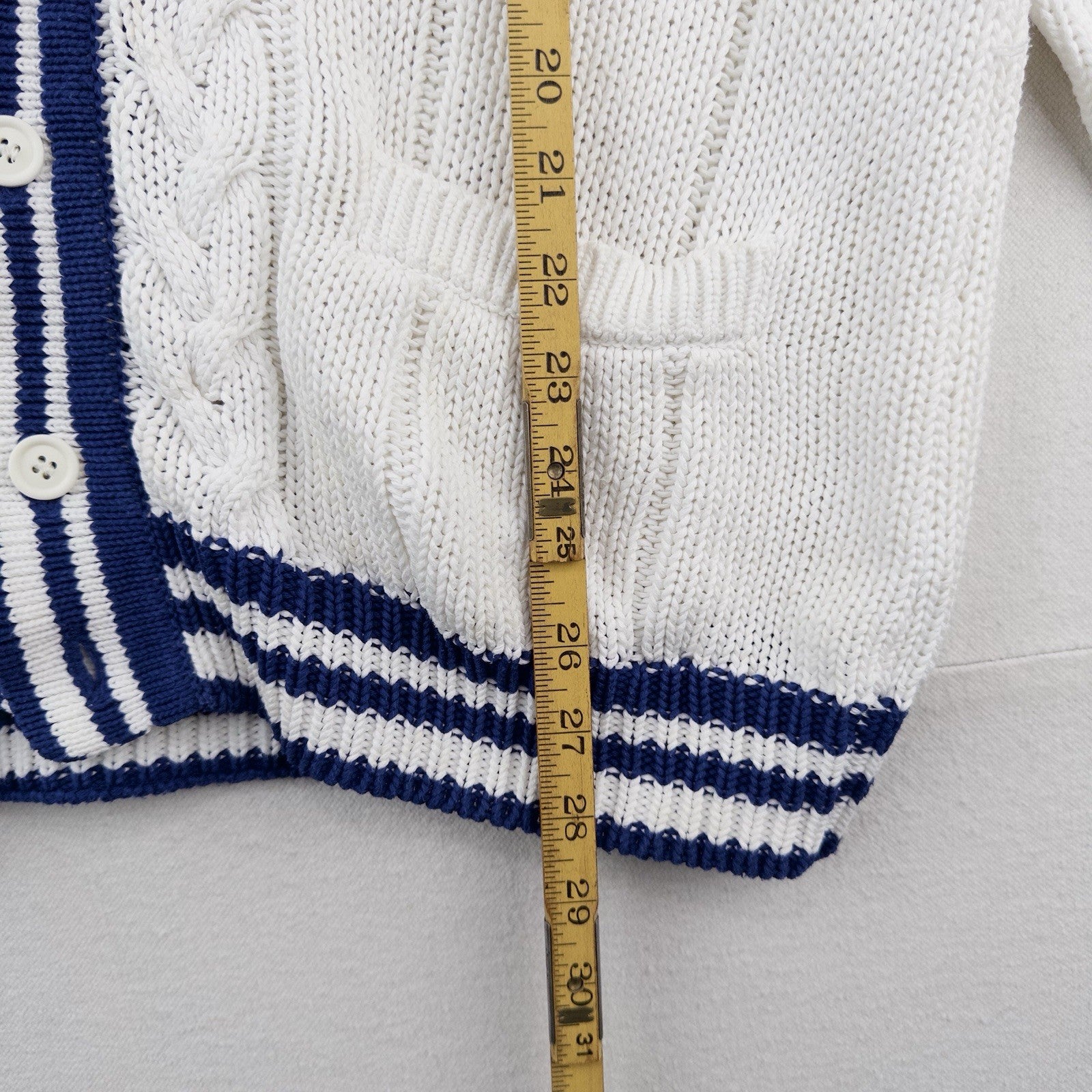 90’s Vtg Gap Chunky Cable Knit Cardigan Men’s L White Blue Varsity Cricket