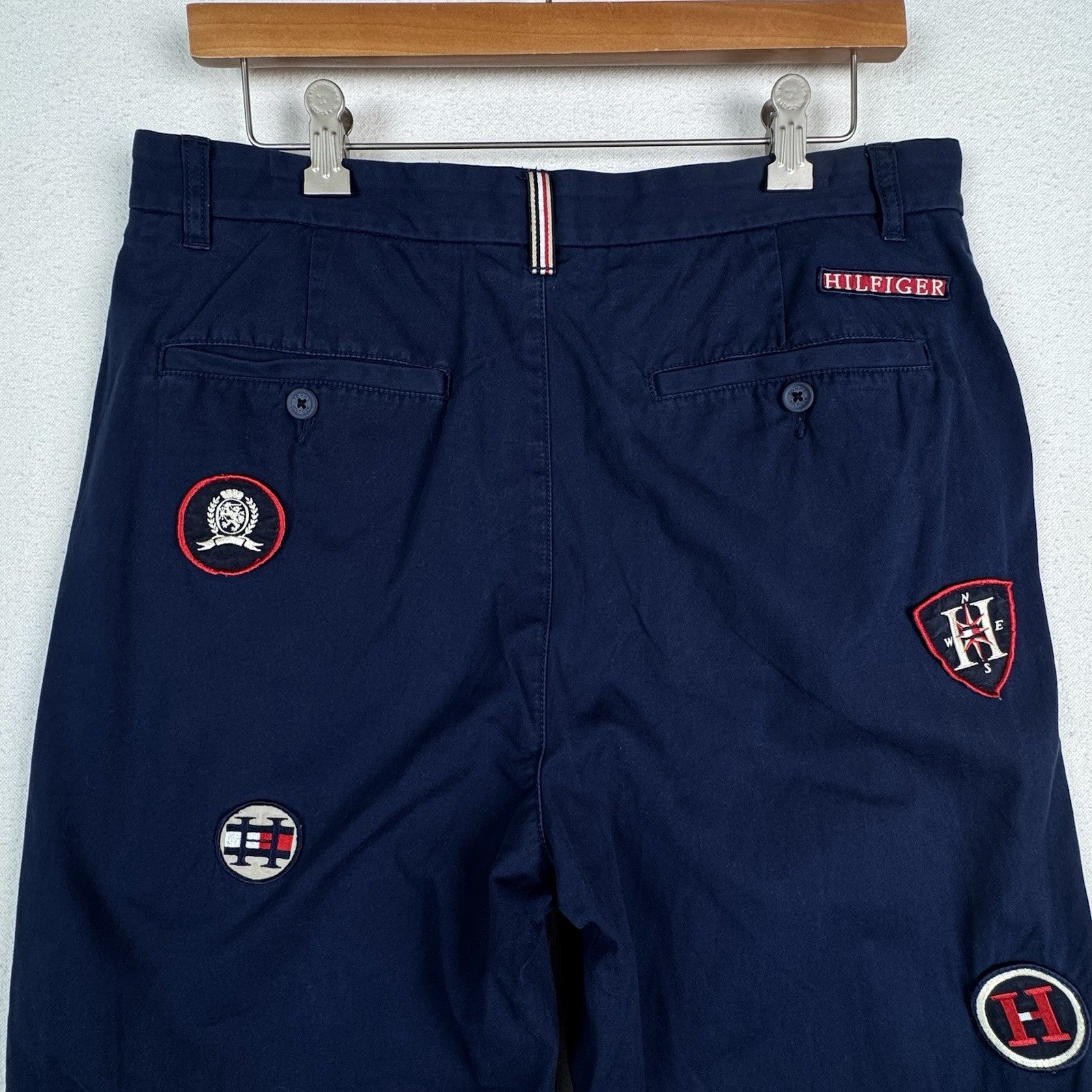 Vintage Tommy Hilfiger Men’s Embroidered Patch Navy Blue Chino Pants 32x32 Y2K