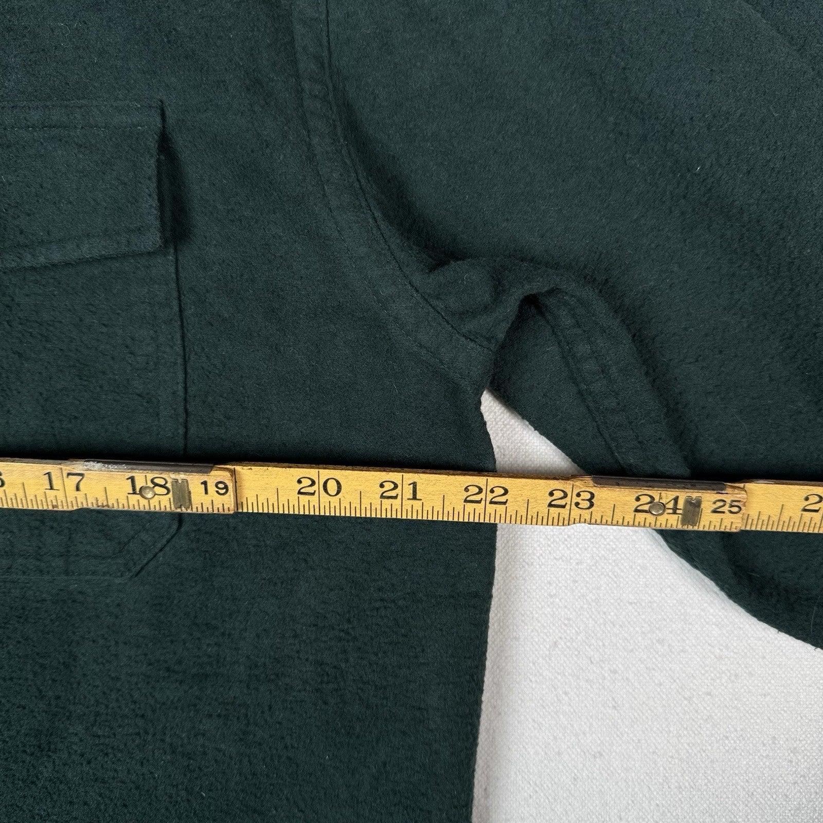 LL Bean Flannel Shirt Mens Green Medium Chamois Button Up Outdoor Heavyweight